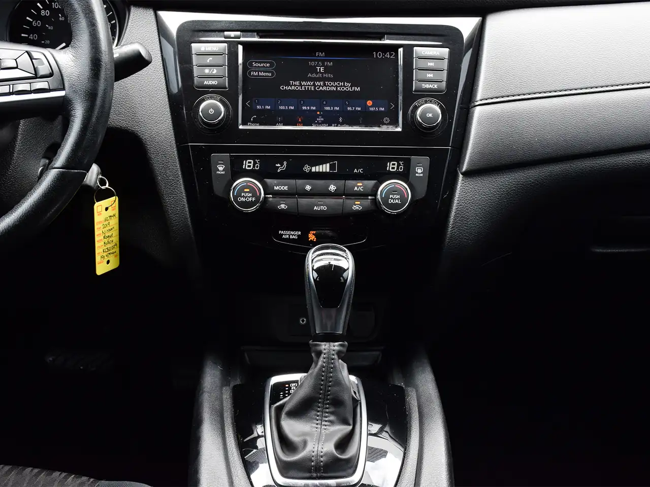 Nissan Rogue photo Nissan Rogue
