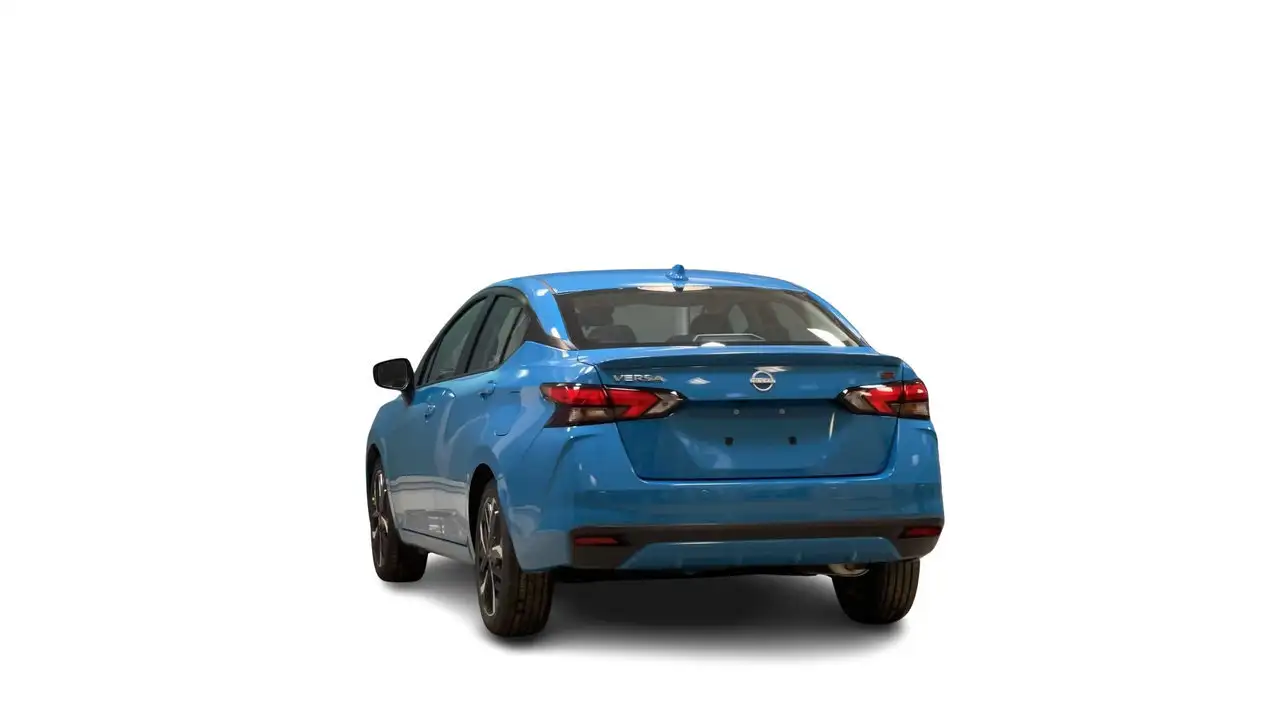 Nissan Versa снимка Nissan Versa