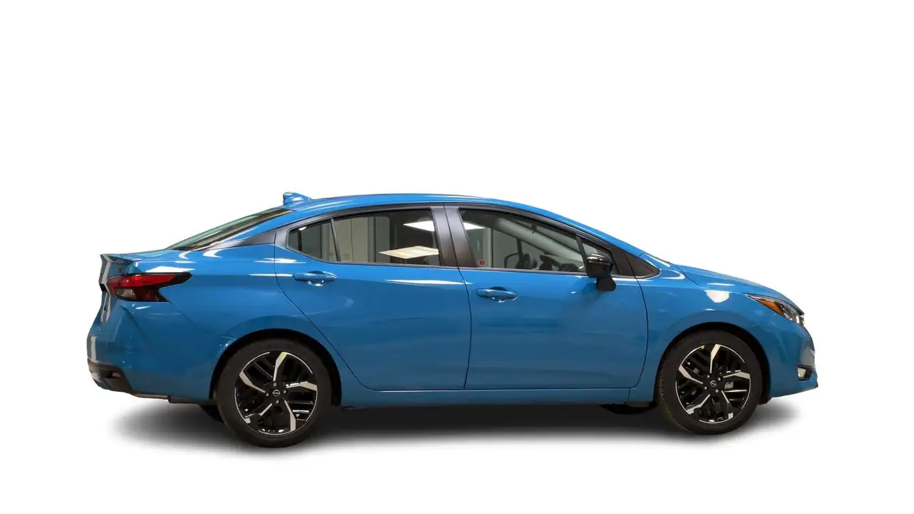Nissan Versa снимка Nissan Versa