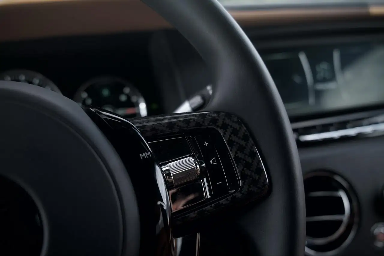 Rolls-Royce Cullinan снимка Rolls-Royce Cullinan