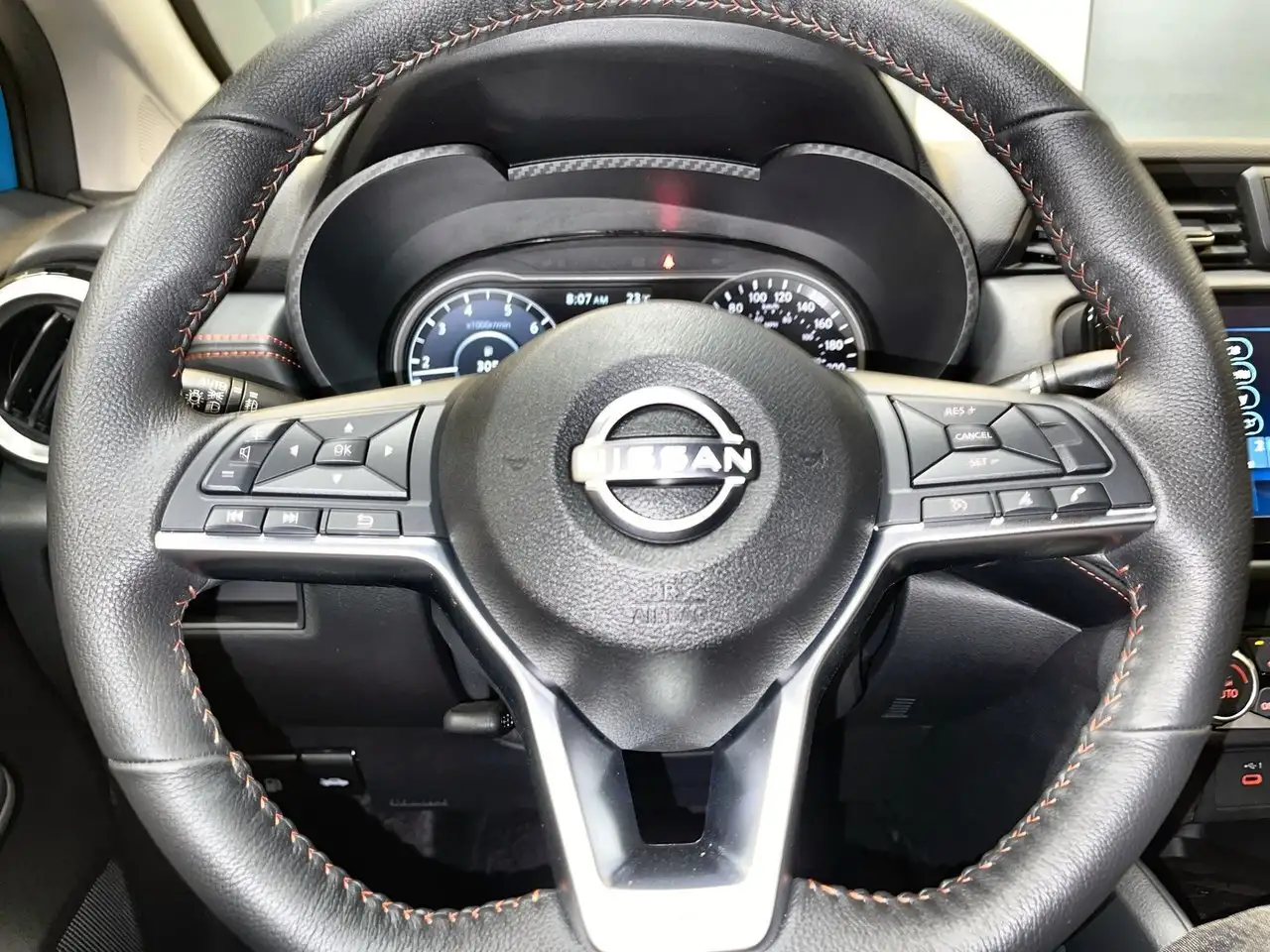 Nissan Versa снимка Nissan Versa
