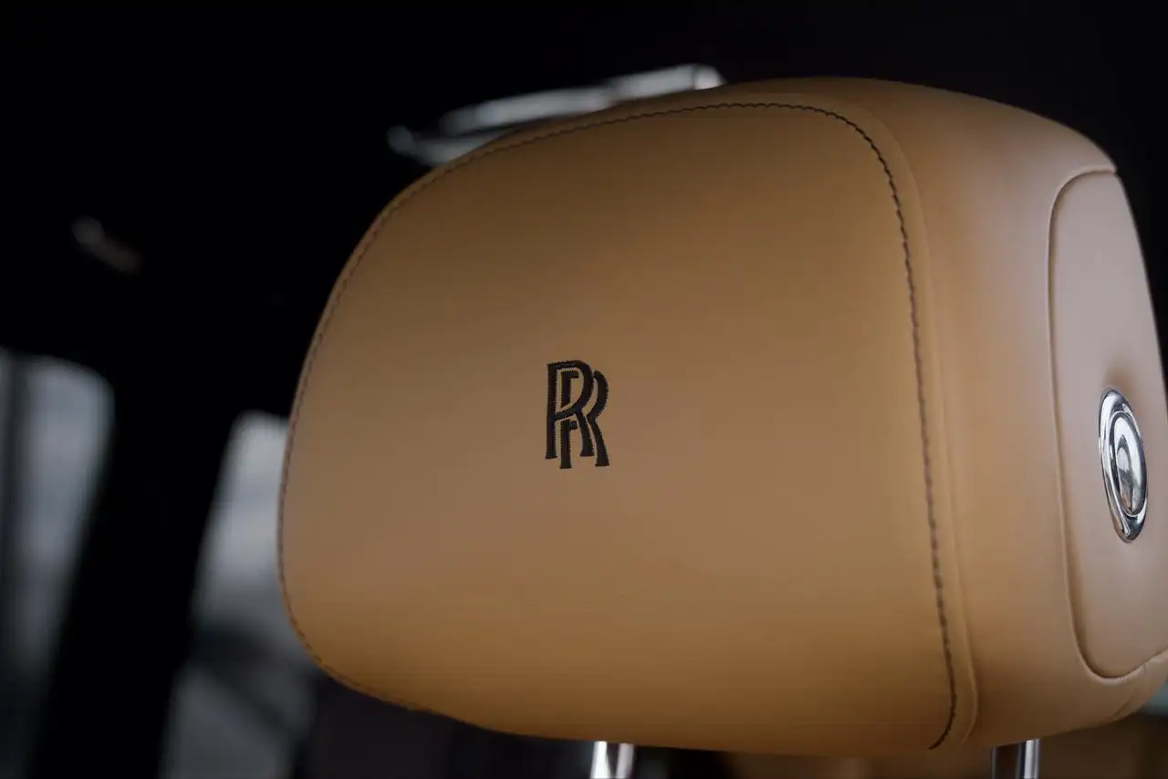 Rolls-Royce Cullinan снимка Rolls-Royce Cullinan
