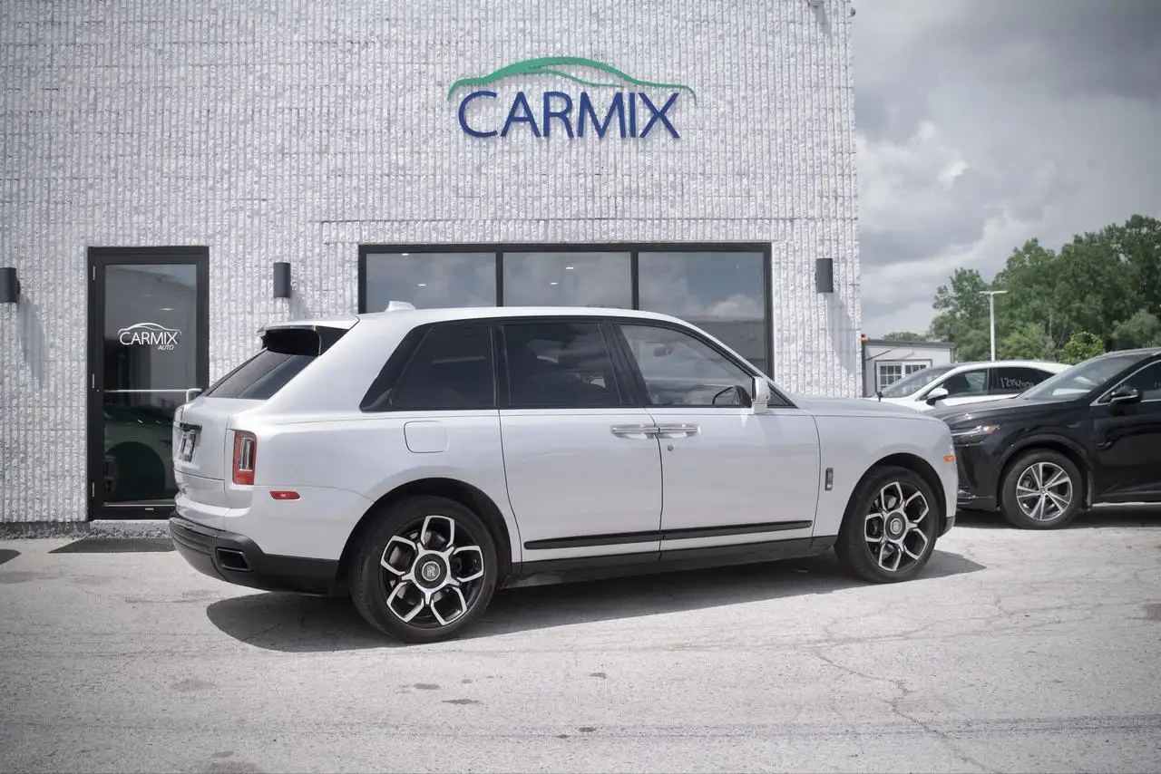 Rolls-Royce Cullinan снимка Rolls-Royce Cullinan