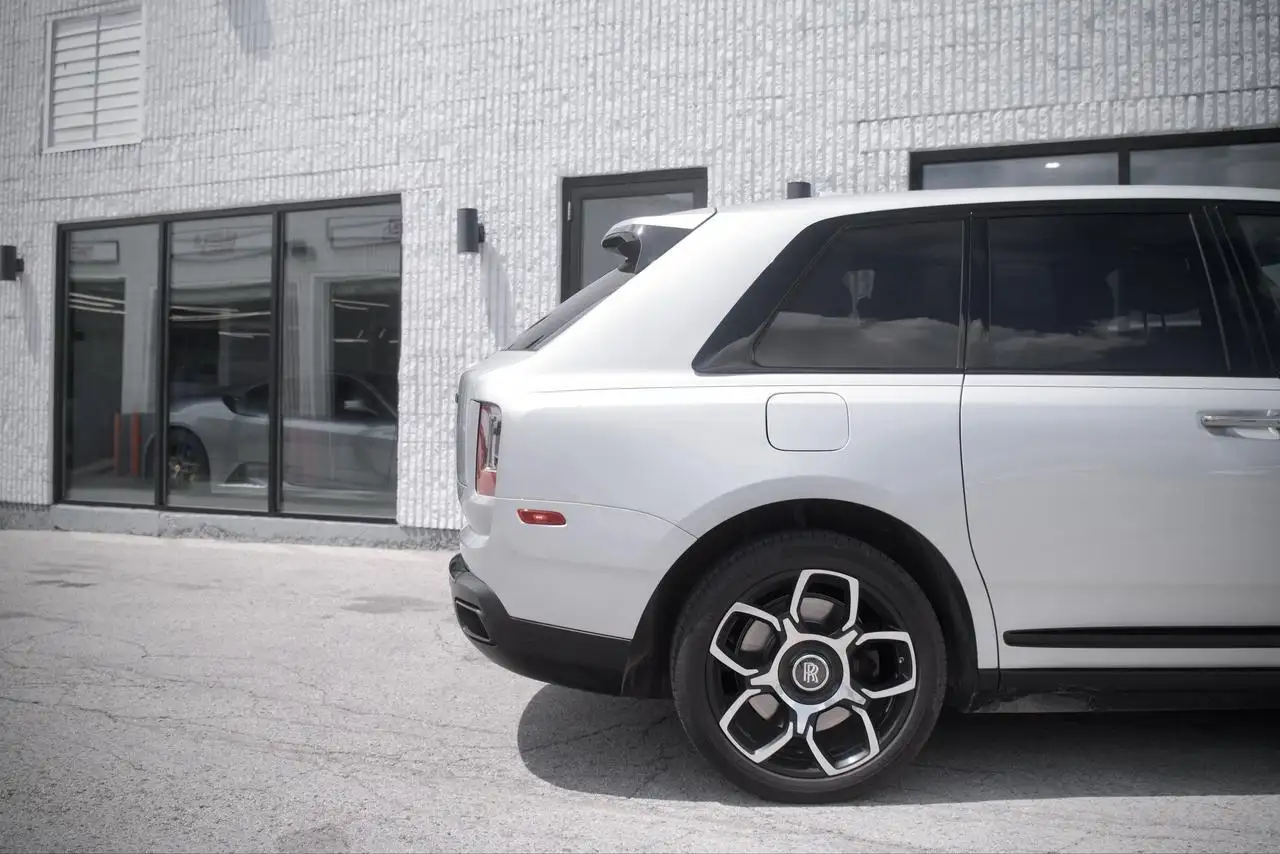 Rolls-Royce Cullinan снимка Rolls-Royce Cullinan