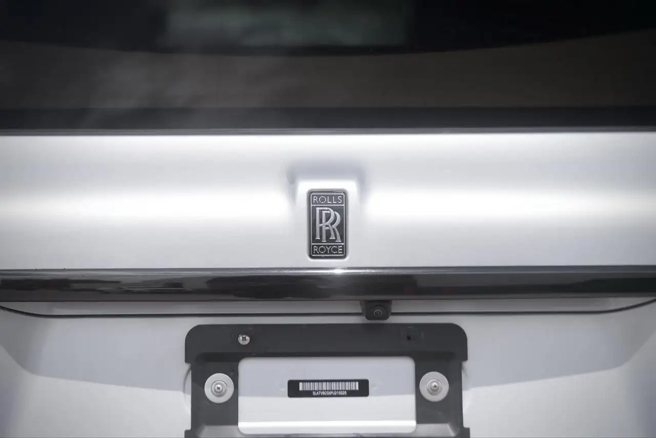 Rolls-Royce Cullinan снимка Rolls-Royce Cullinan