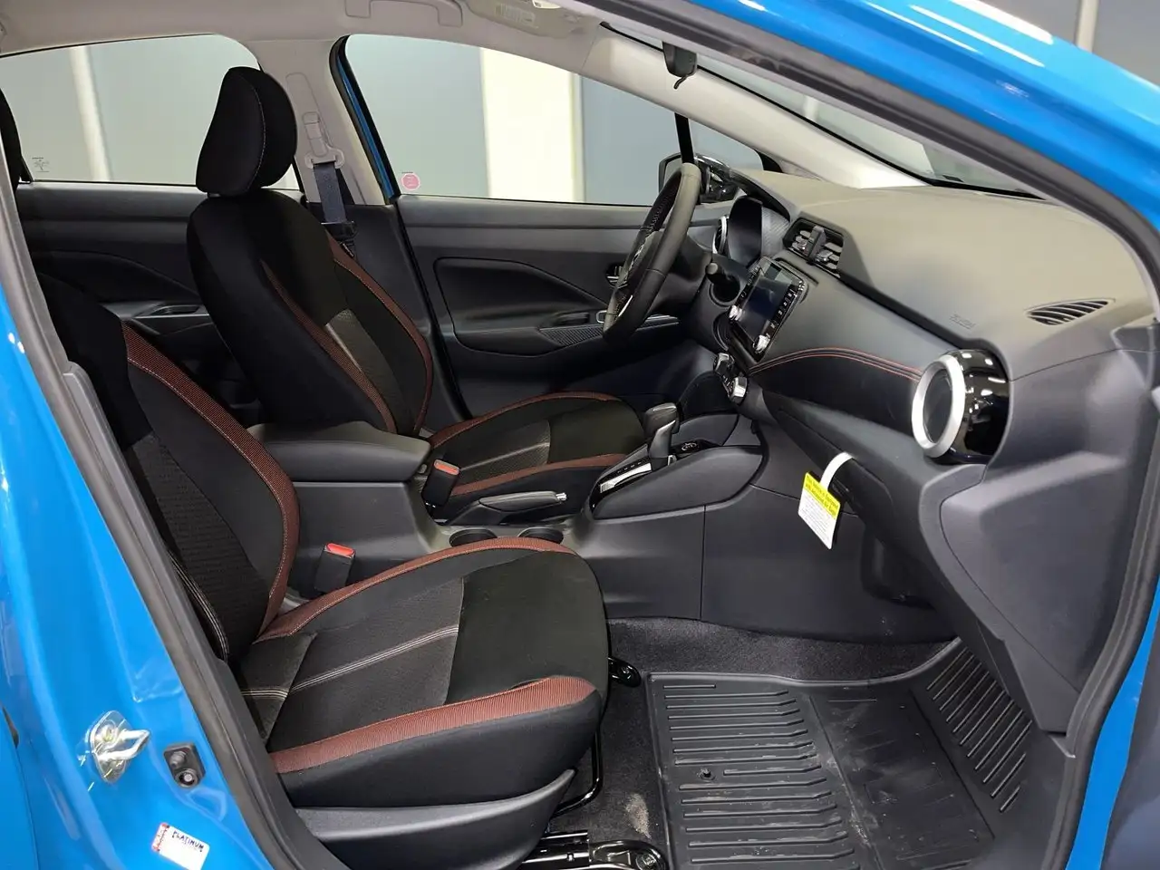 Nissan Versa снимка Nissan Versa