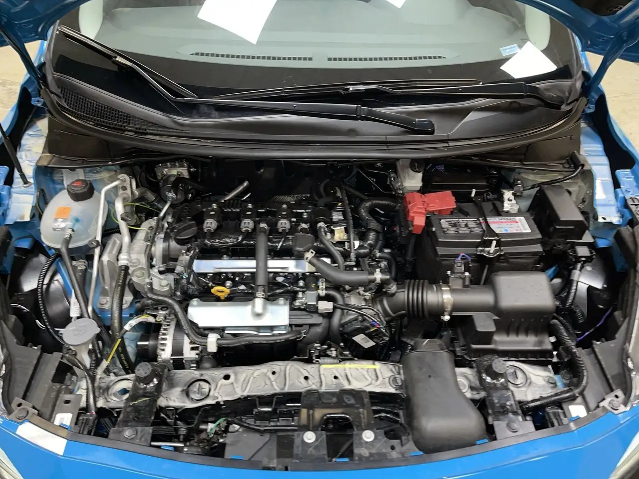Nissan Versa снимка Nissan Versa