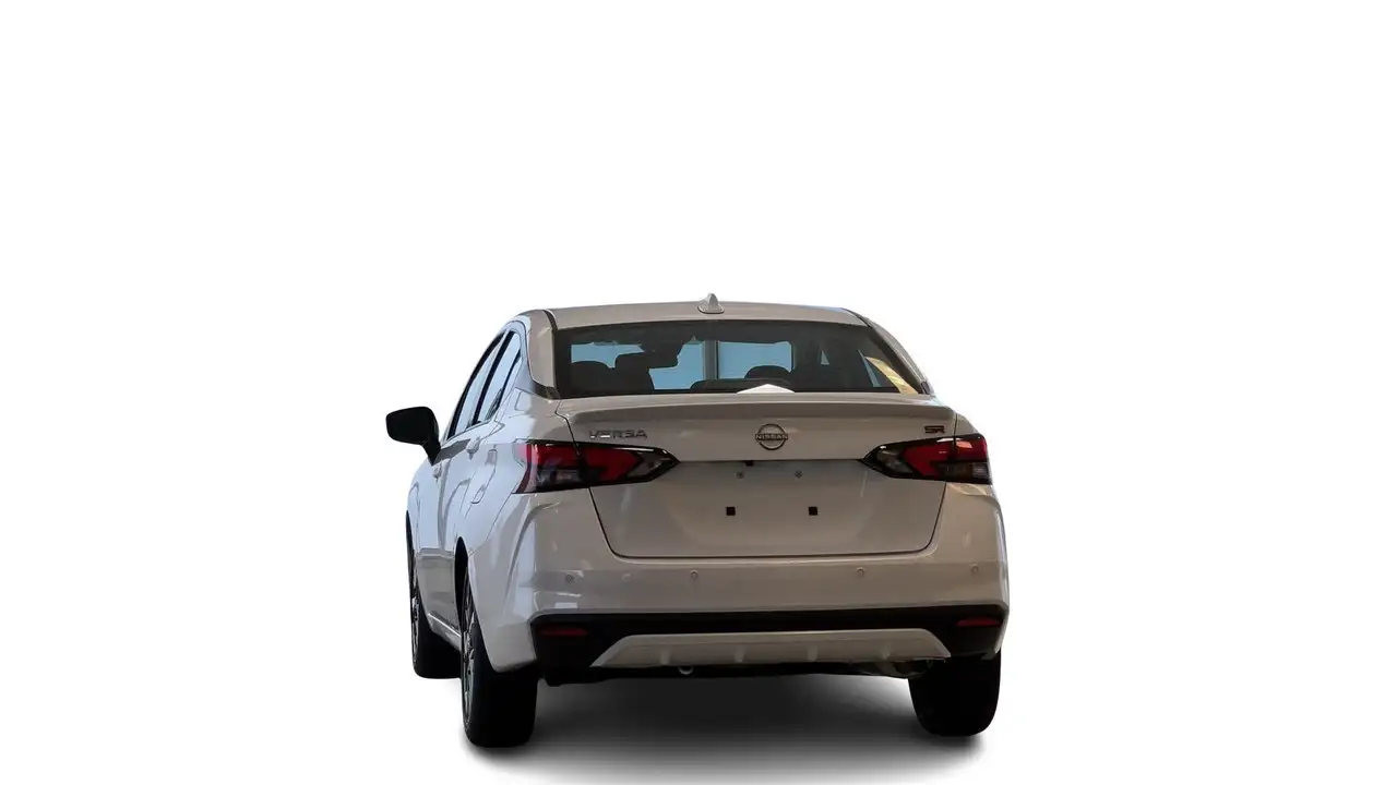 Nissan Versa fotografie Nissan Versa