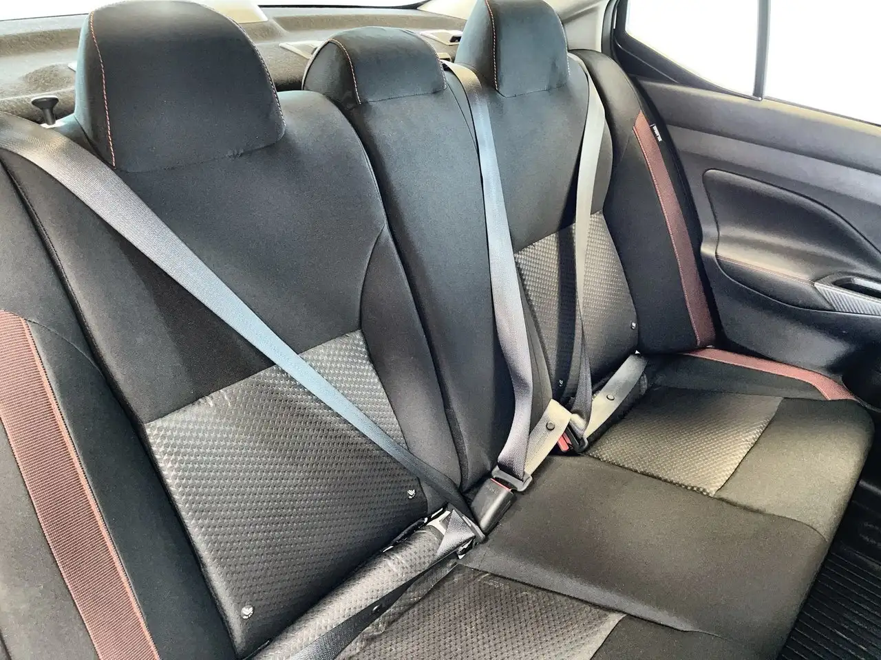 Nissan Versa fotografie Nissan Versa