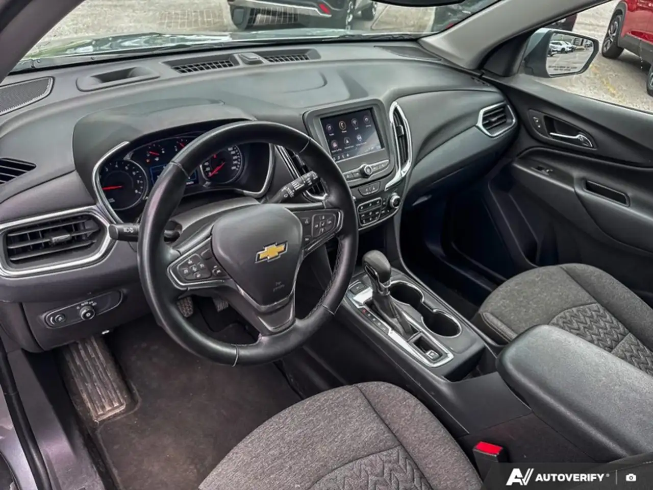 Chevrolet Equinox снимка Chevrolet Equinox