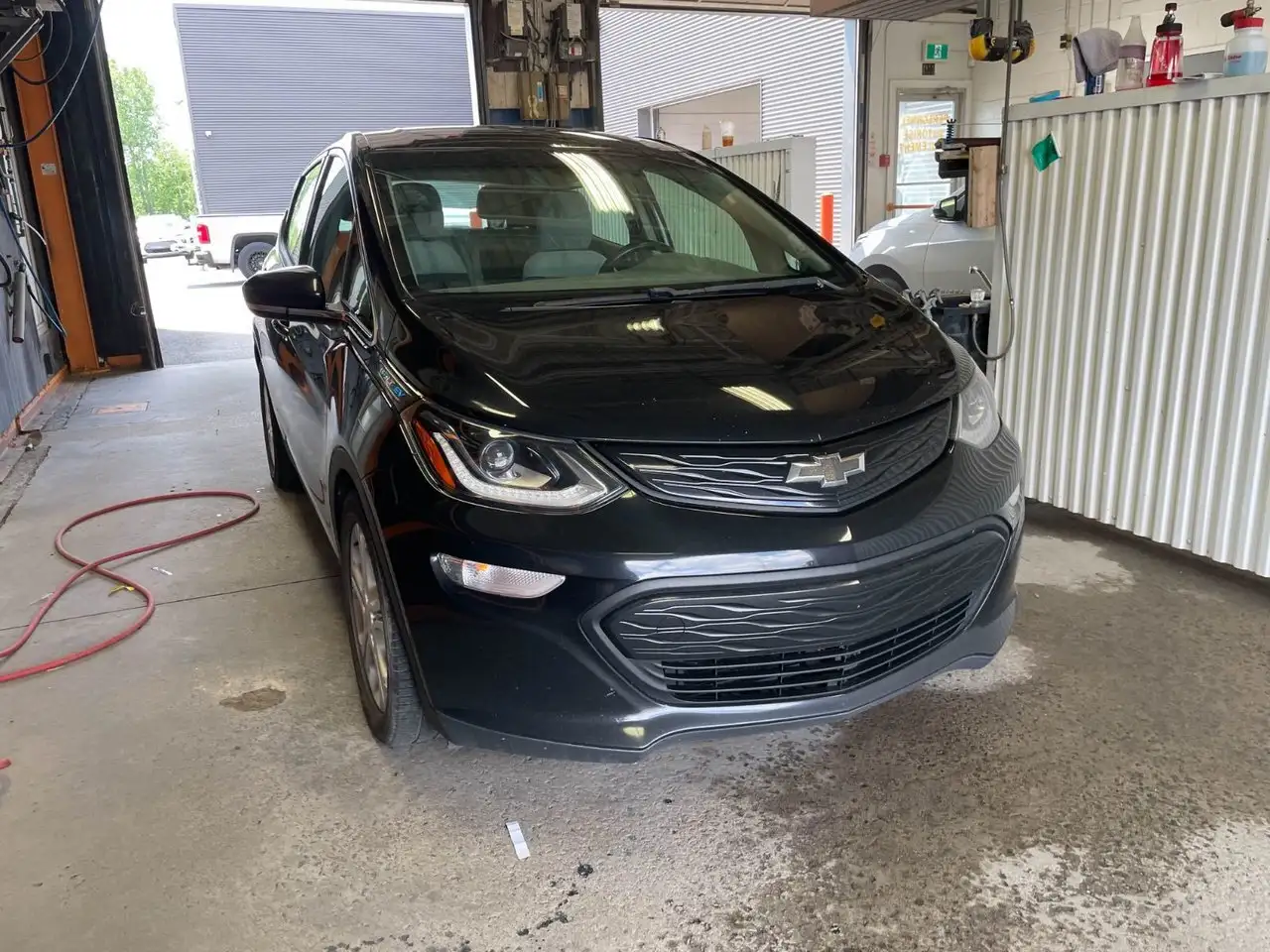 Chevrolet Bolt снимка Chevrolet Bolt