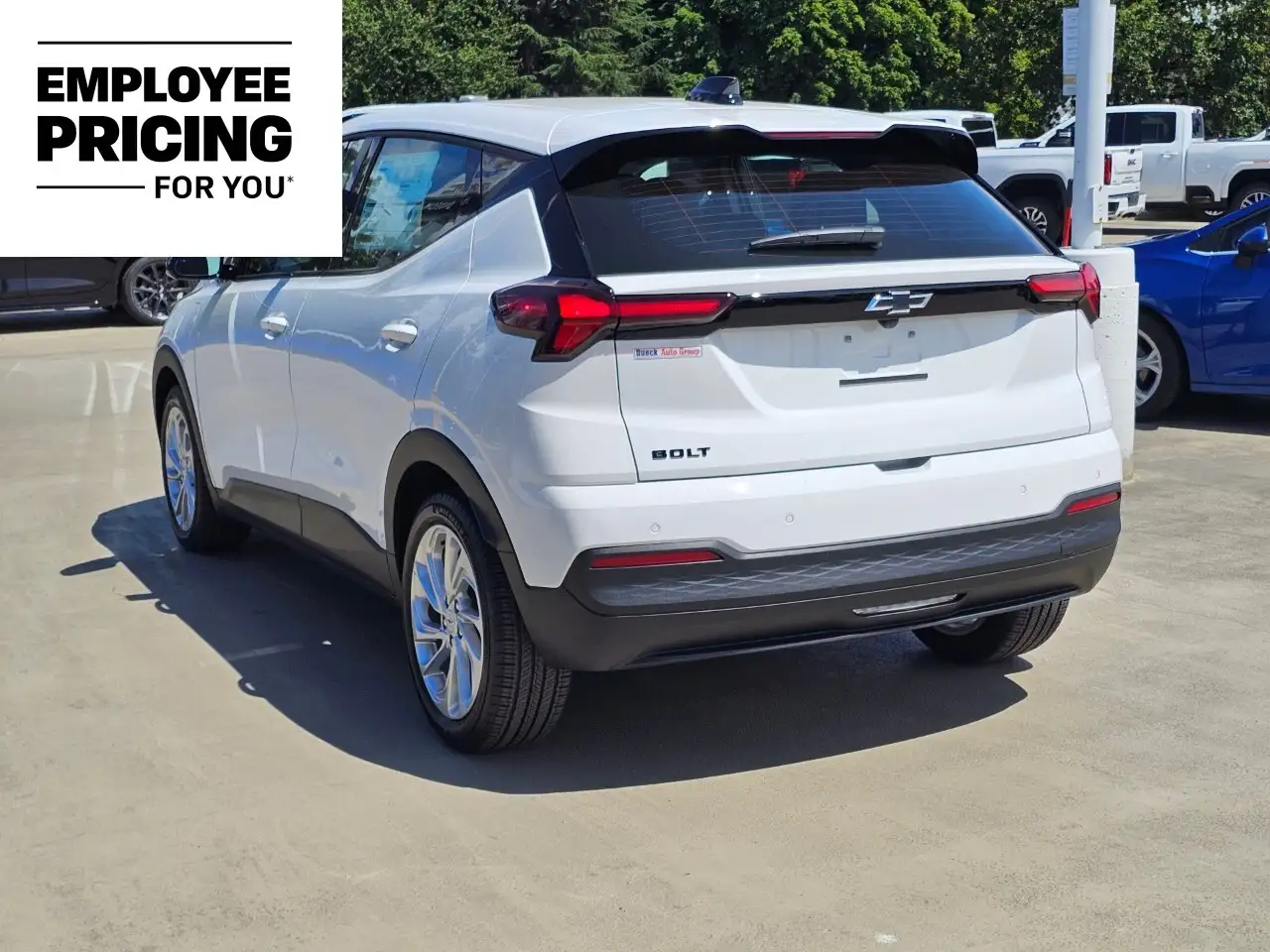 Chevrolet Bolt photo Chevrolet Bolt