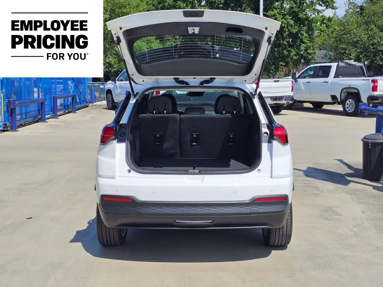 Chevrolet Bolt photo Chevrolet Bolt
