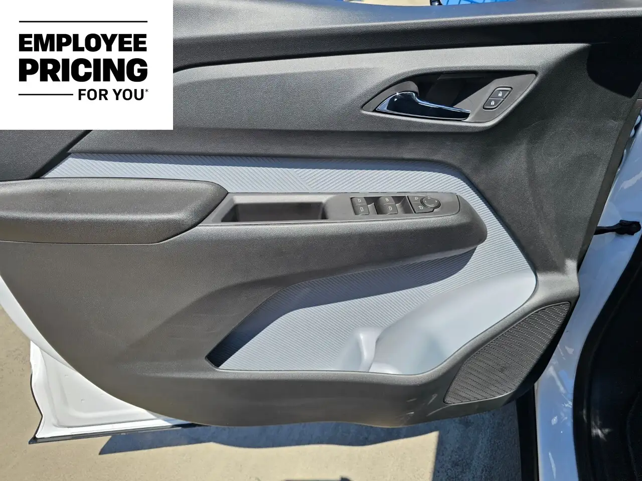 Chevrolet Bolt photo Chevrolet Bolt