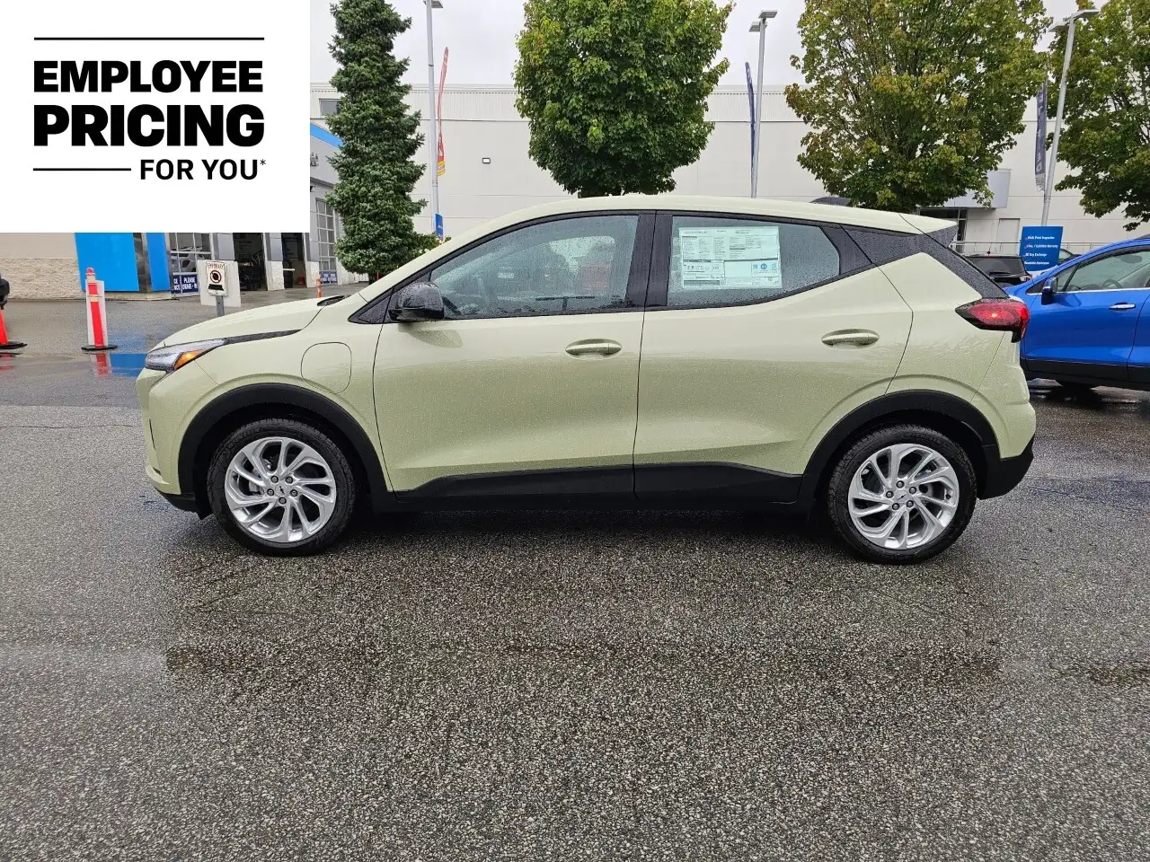 Chevrolet Bolt photo Chevrolet Bolt