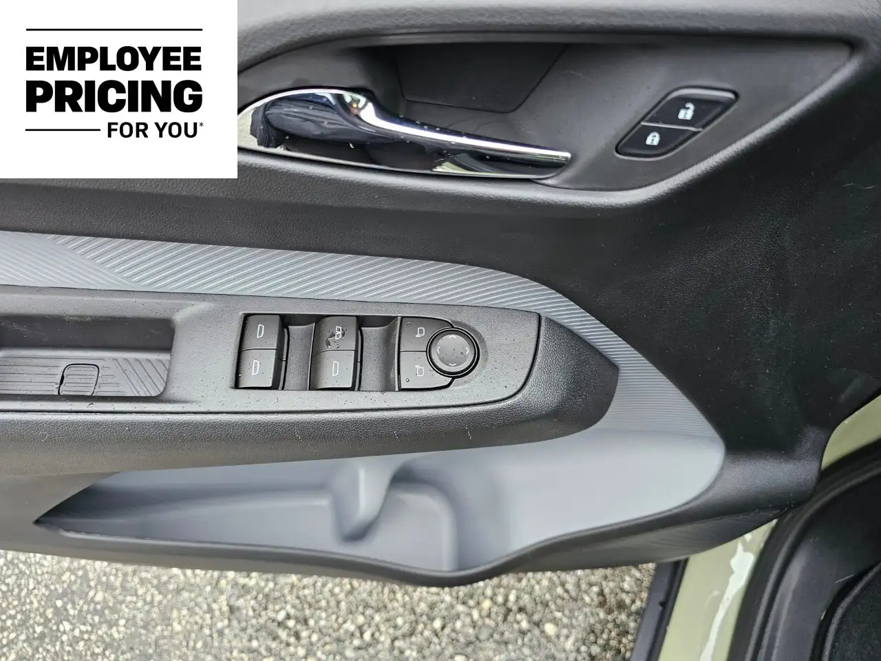 Chevrolet Bolt photo Chevrolet Bolt