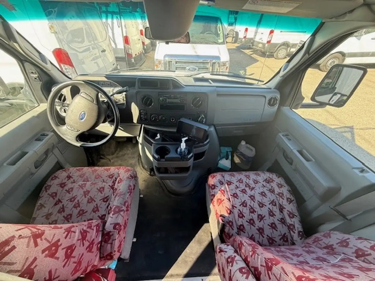 Ford Econoline снимка Ford Econoline