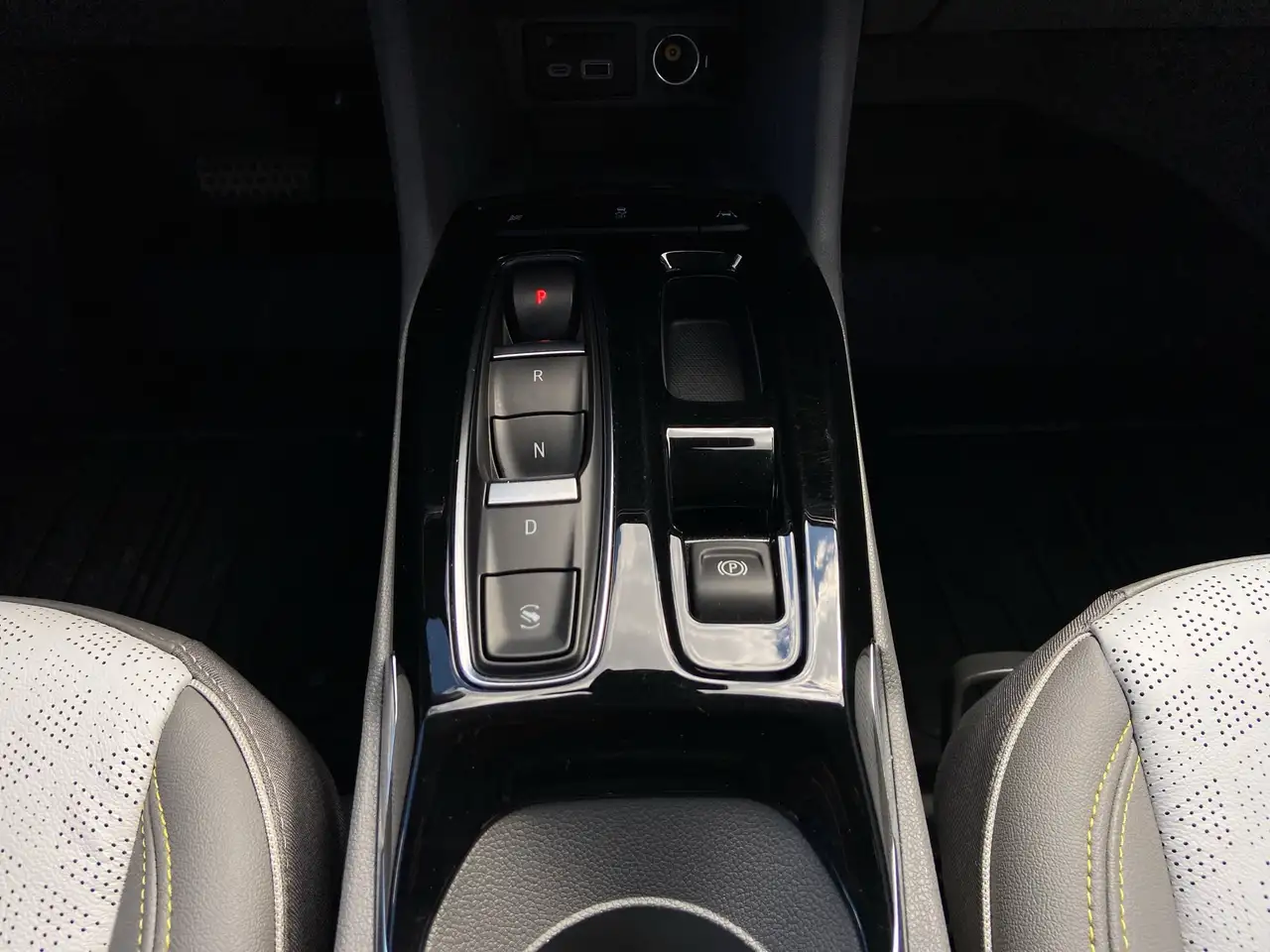 Chevrolet Bolt fotografie Chevrolet Bolt