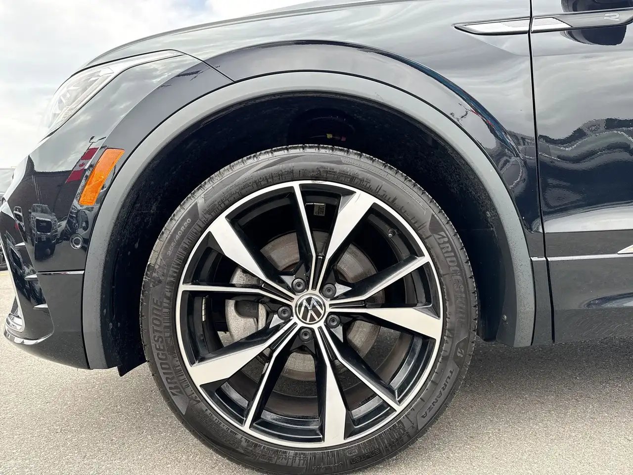 Volkswagen Tiguan снимка Volkswagen Tiguan