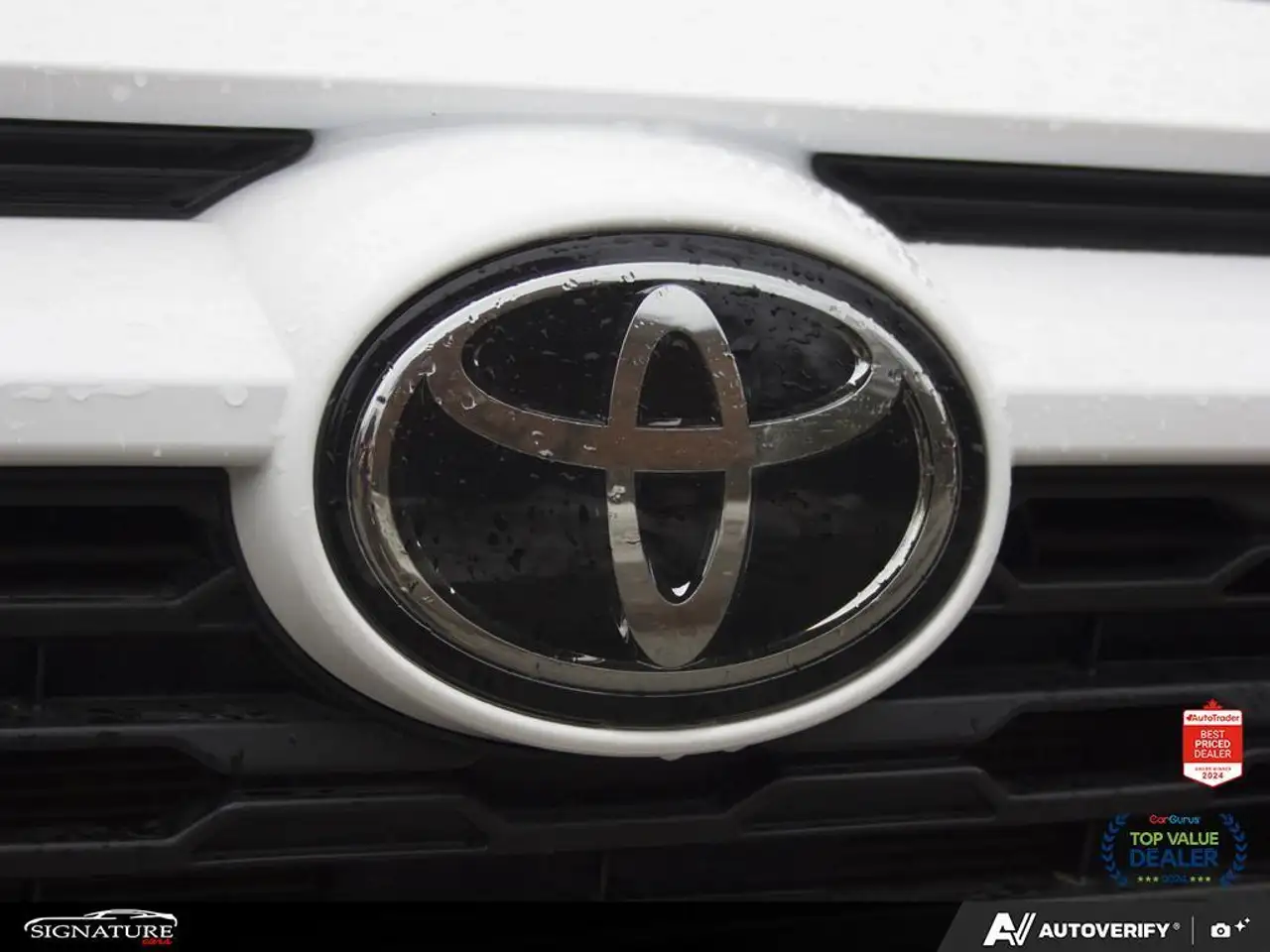 Toyota RAV 4 снимка Toyota RAV 4