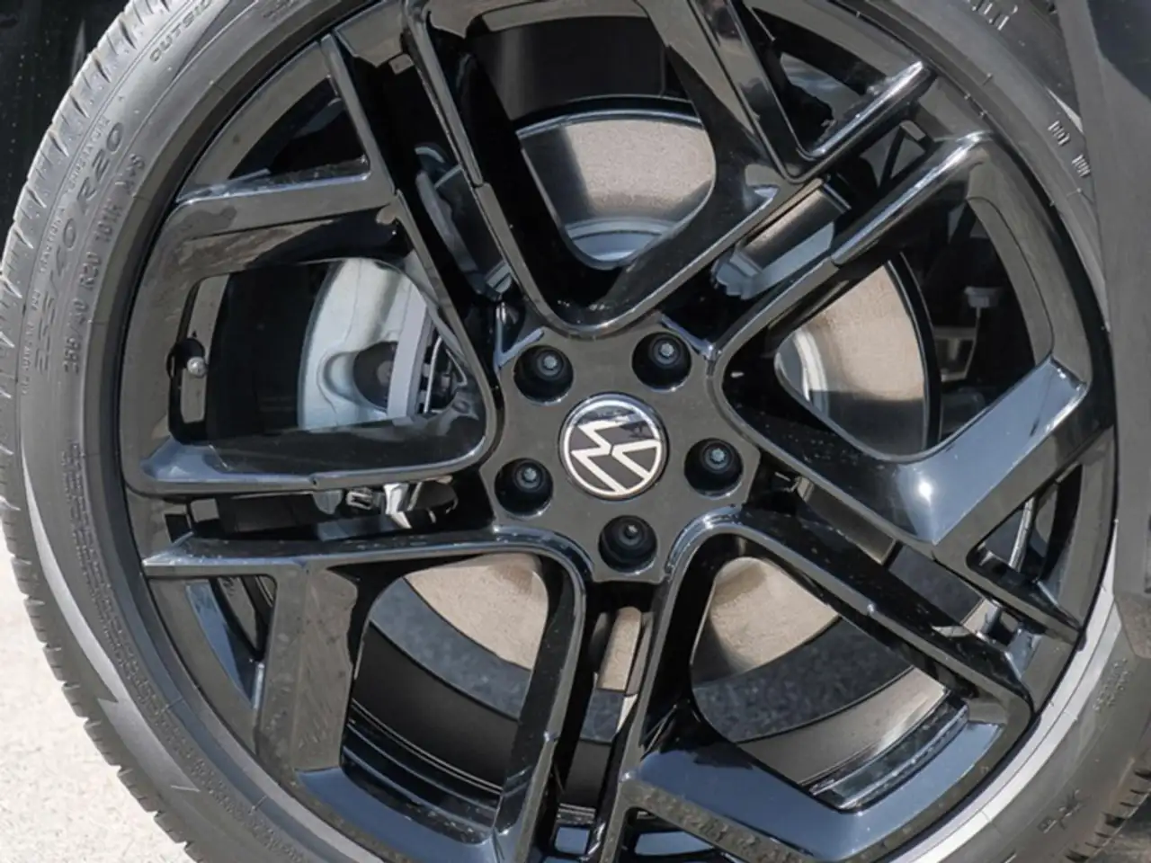 Volkswagen Tiguan снимка Volkswagen Tiguan