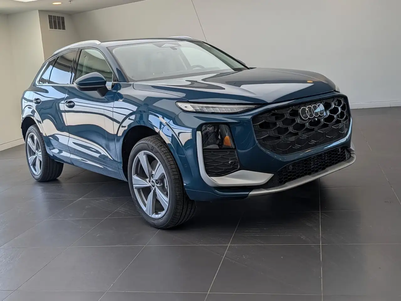 2026 Audi Q3 снимка 2026 Audi Q3