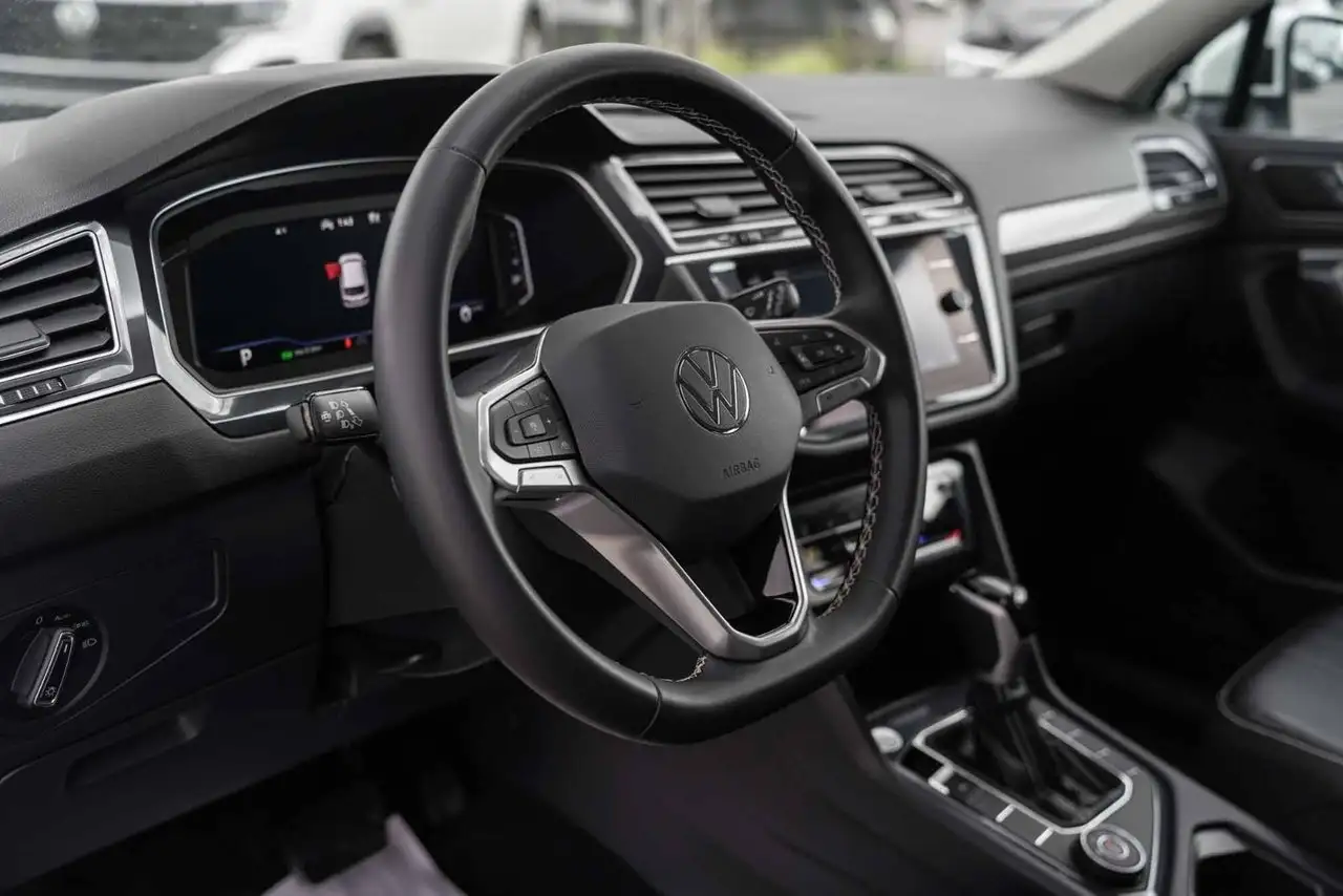 Volkswagen Tiguan снимка Volkswagen Tiguan