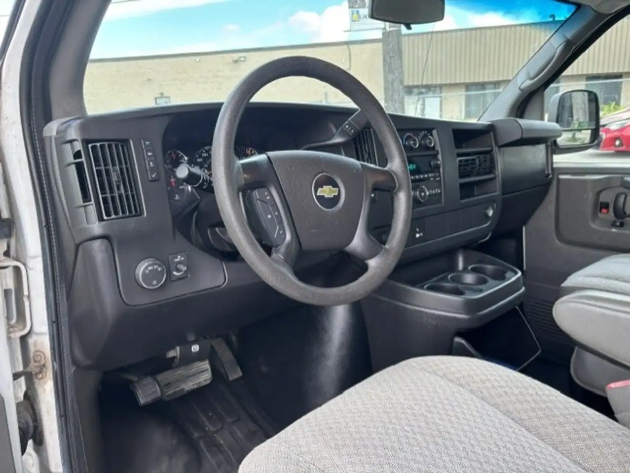 Chevrolet Express 2500 снимка Chevrolet Express 2500