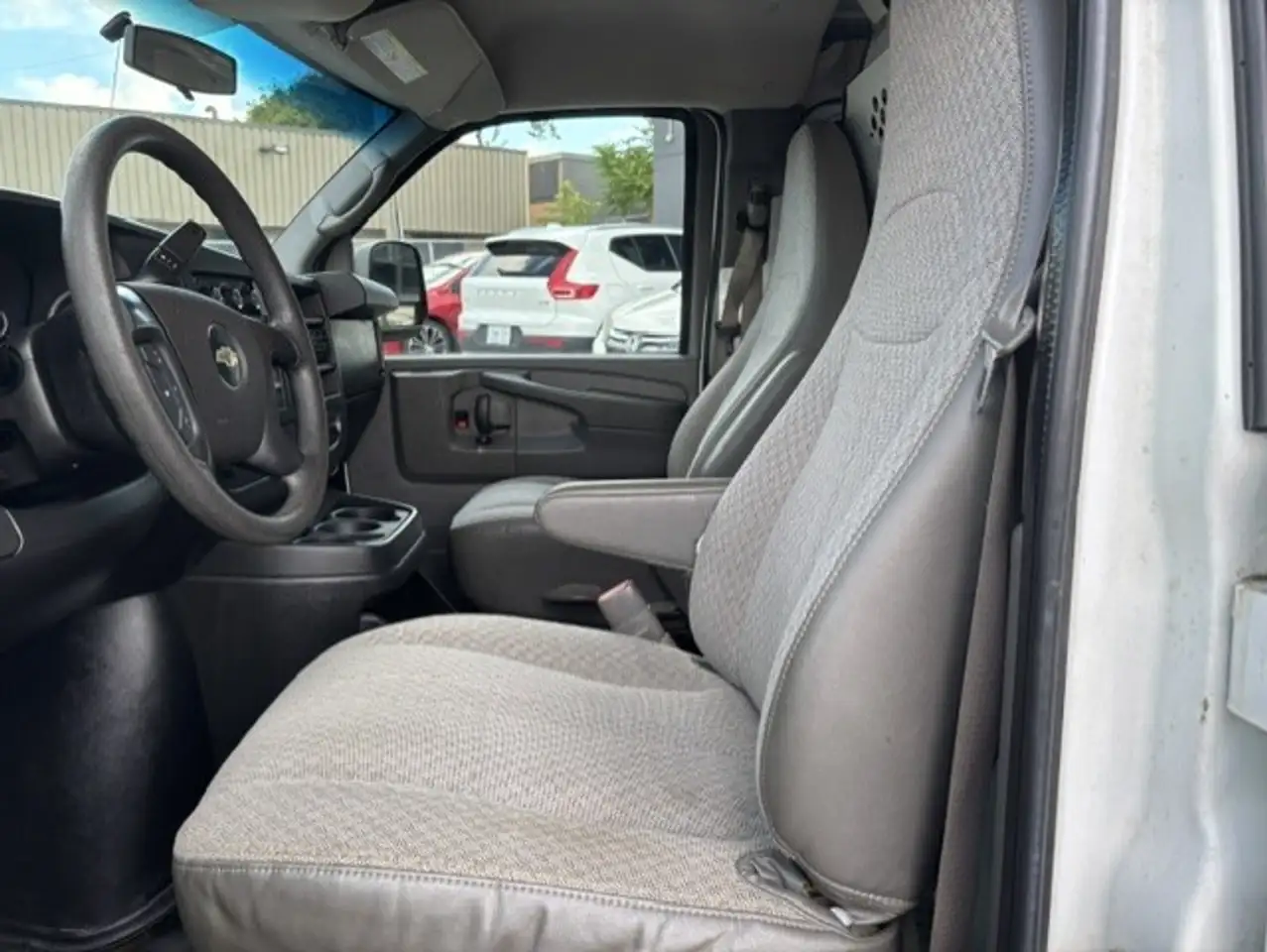 Chevrolet Express 2500 снимка Chevrolet Express 2500