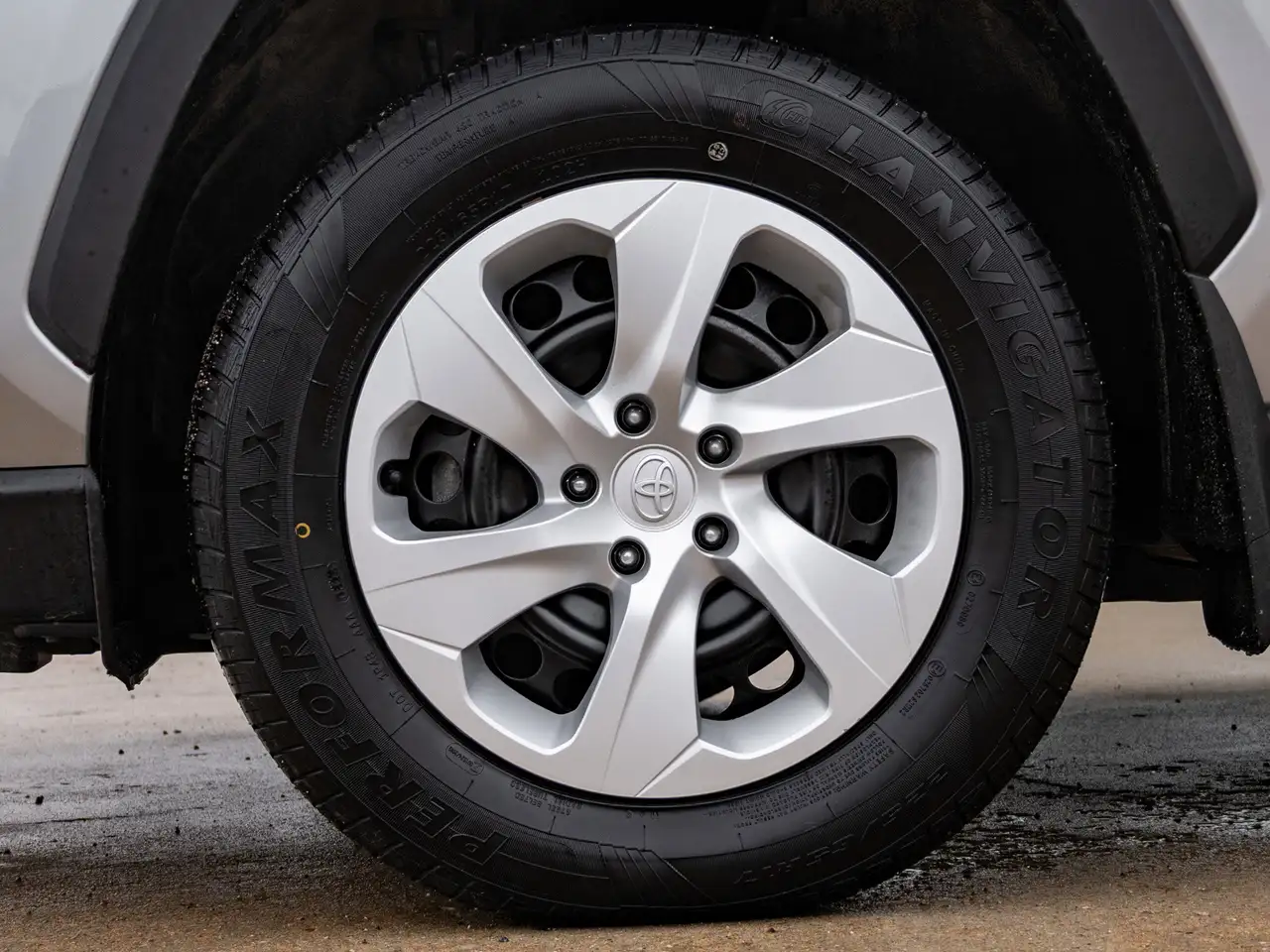 Toyota RAV 4 снимка Toyota RAV 4