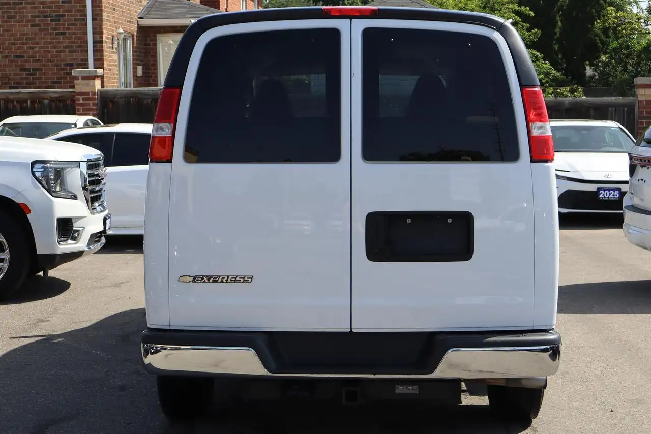 Chevrolet Express Passenger fotografie Chevrolet Express Passenger
