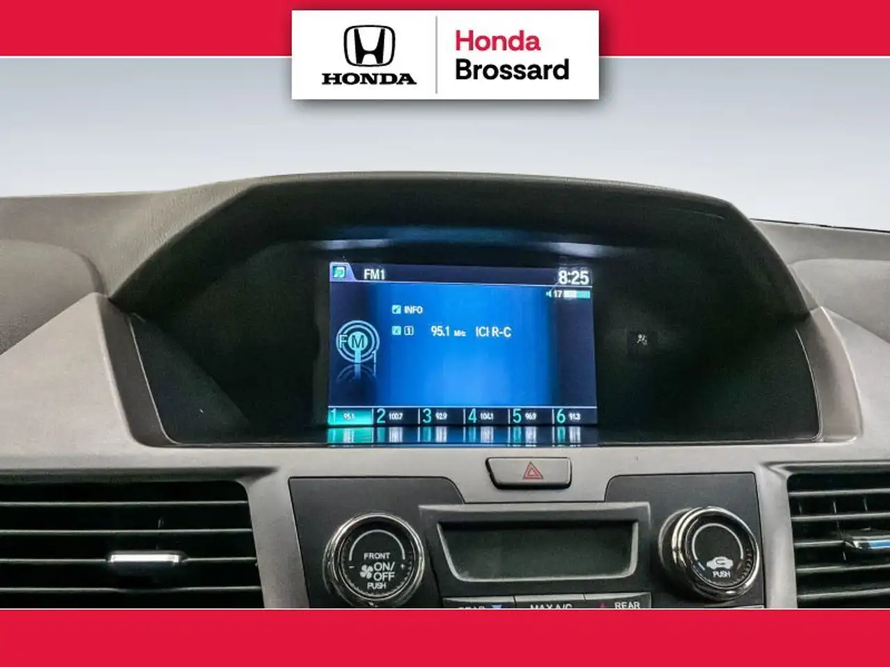 Honda Odyssey снимка Honda Odyssey