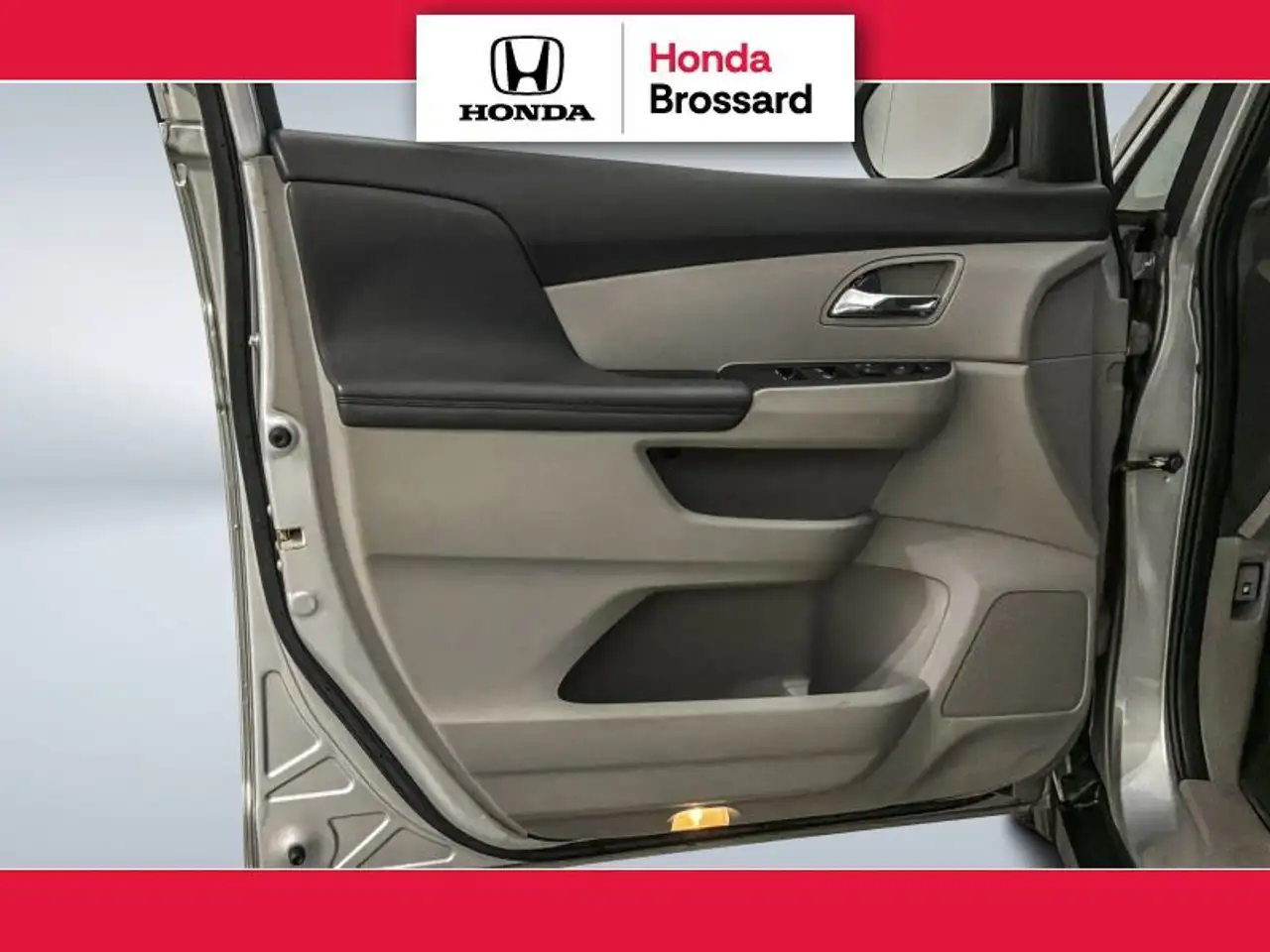 Honda Odyssey снимка Honda Odyssey
