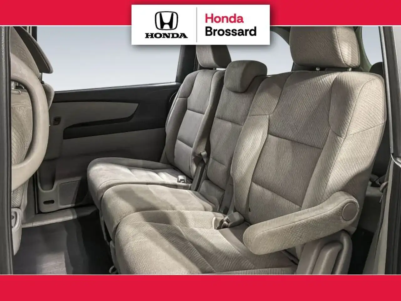 Honda Odyssey снимка Honda Odyssey