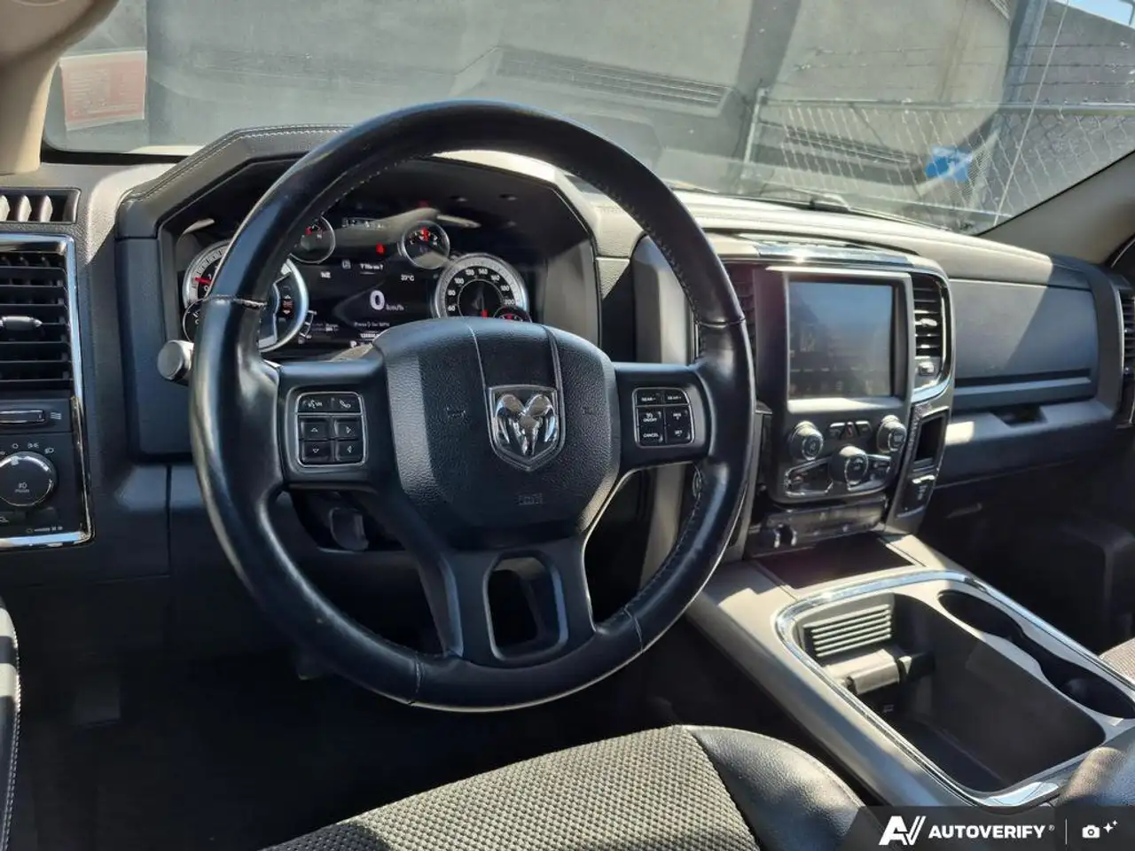 RAM 1500 снимка RAM 1500