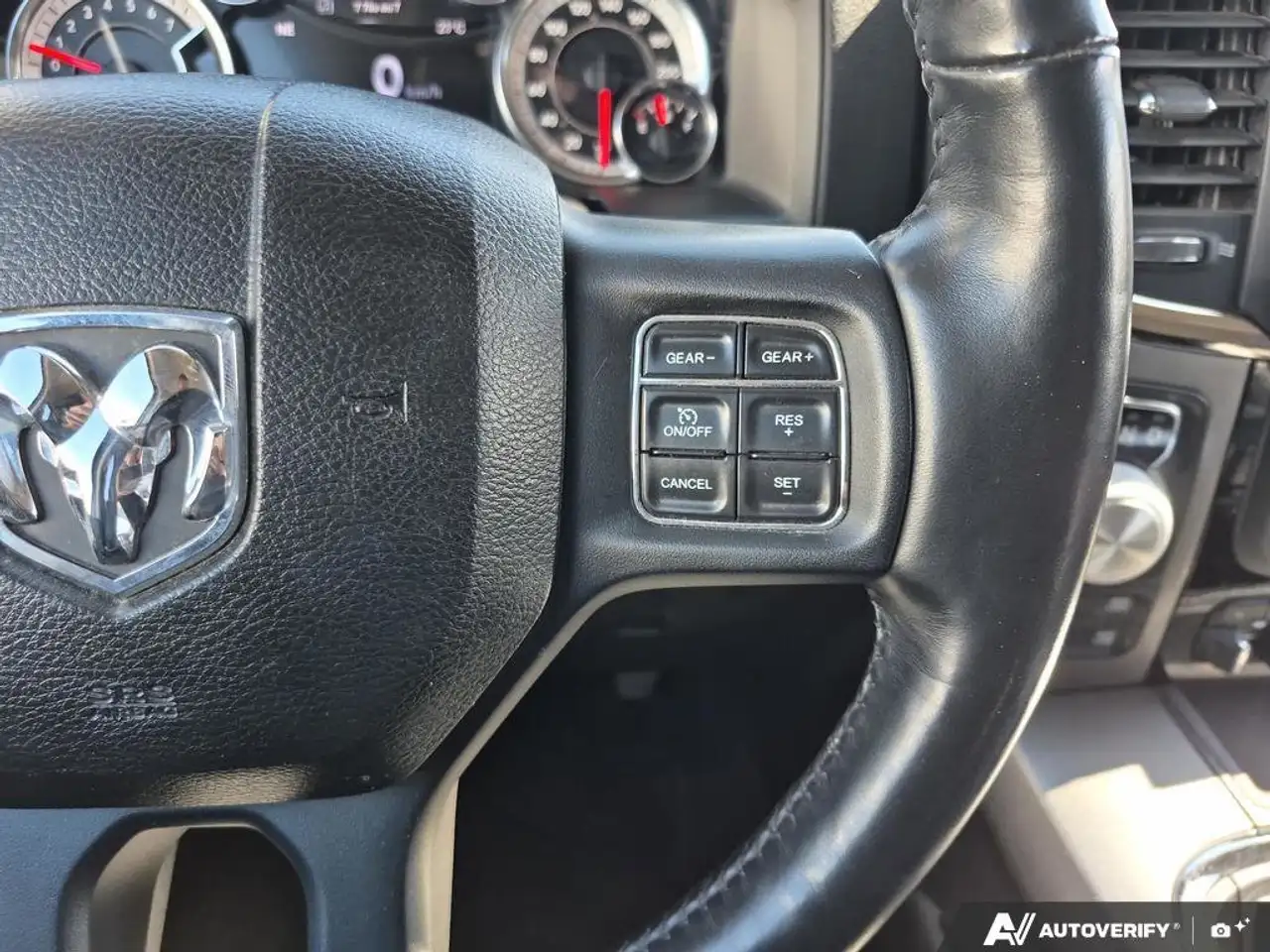 RAM 1500 снимка RAM 1500