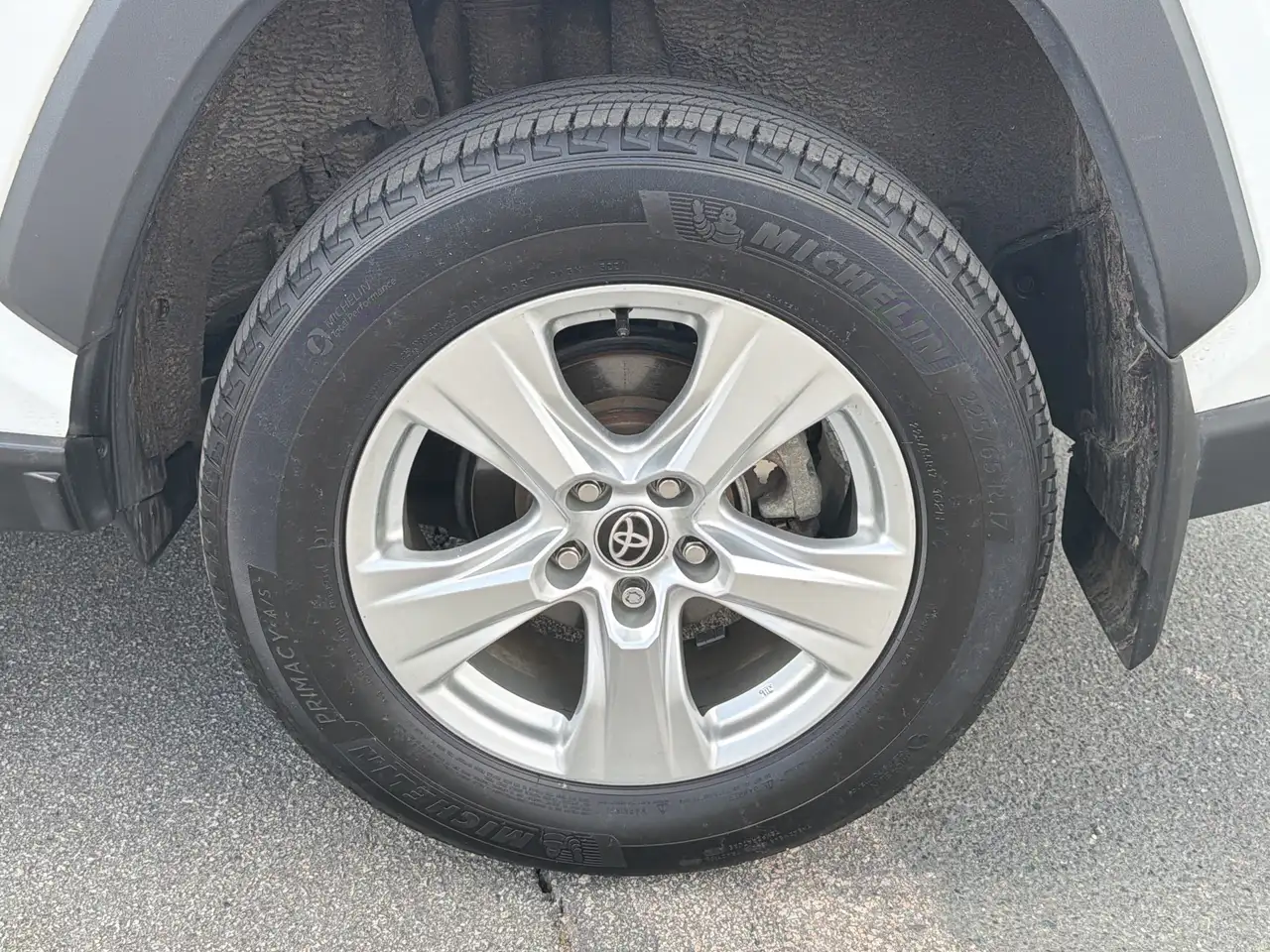 Toyota RAV 4 снимка Toyota RAV 4