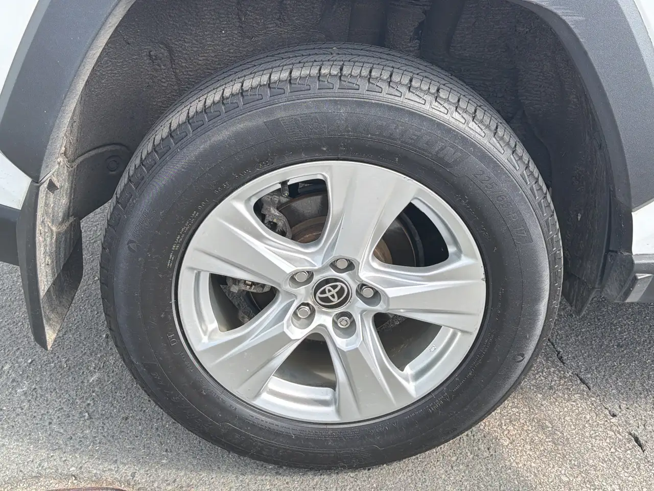 Toyota RAV 4 снимка Toyota RAV 4