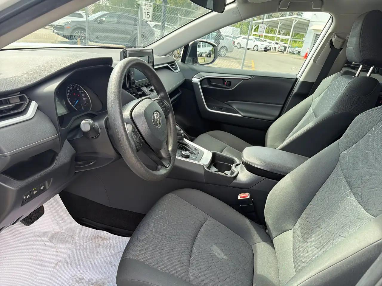 Toyota RAV 4 снимка Toyota RAV 4