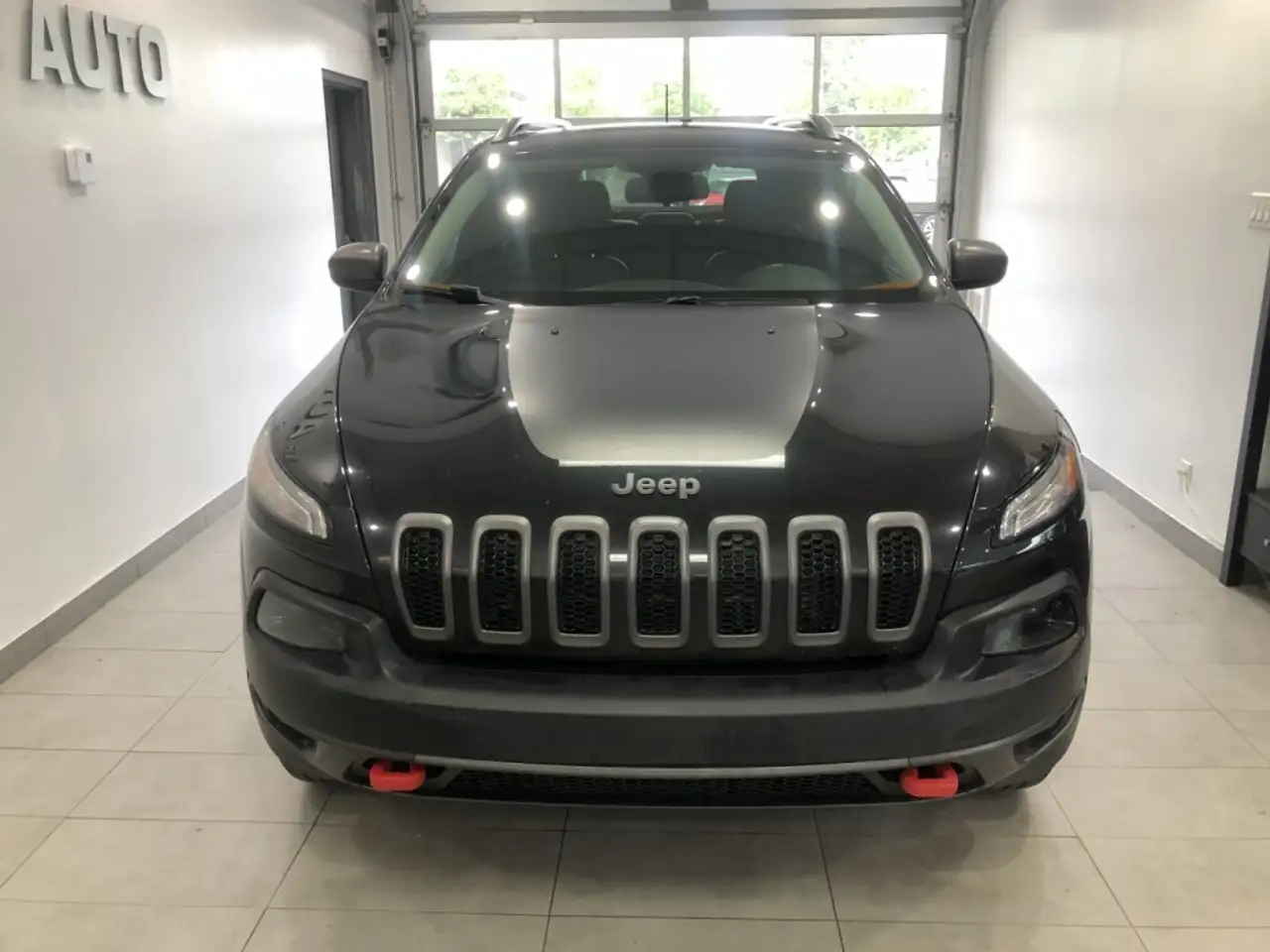 Jeep Cherokee photo Jeep Cherokee