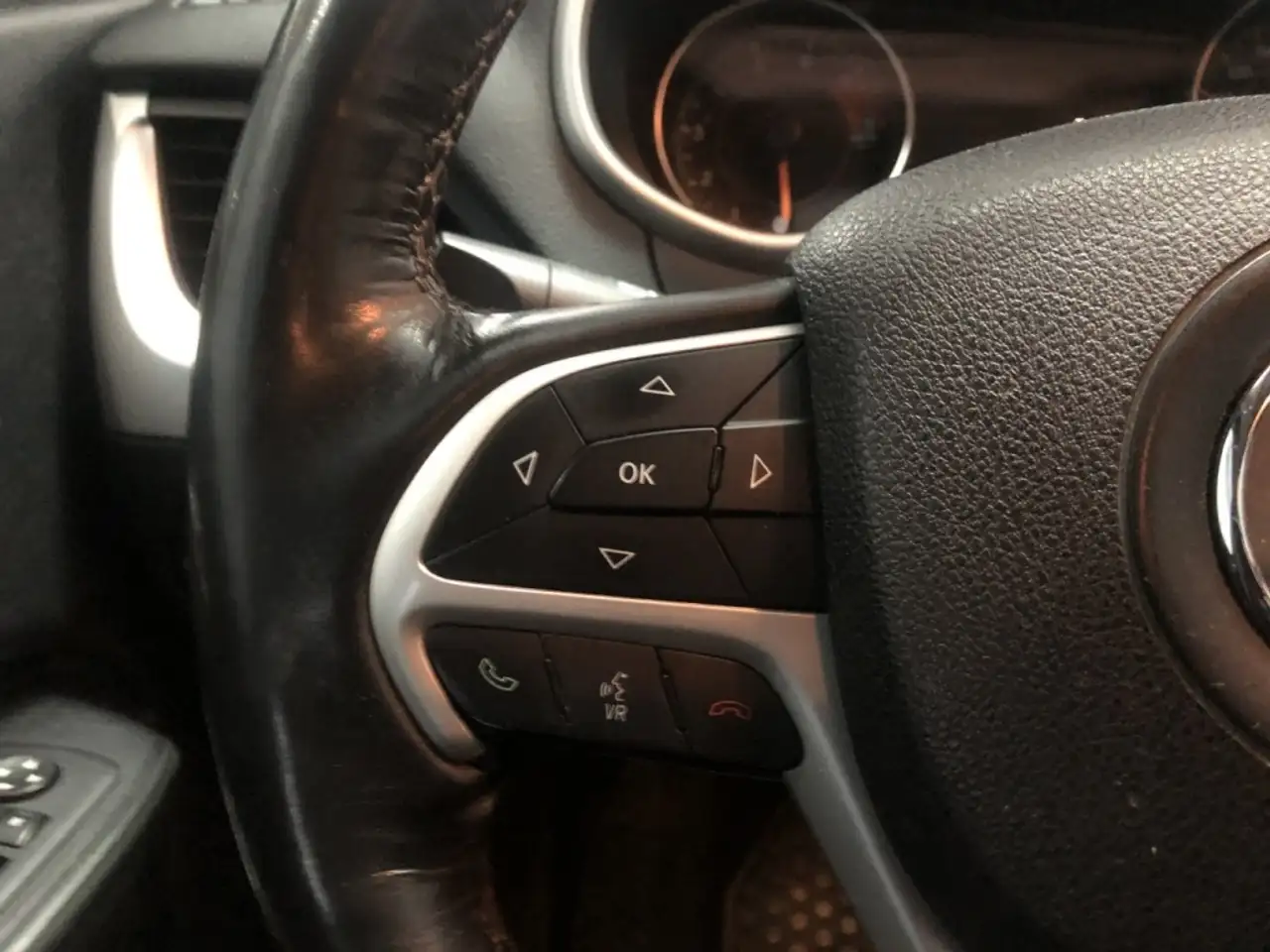 Jeep Cherokee photo Jeep Cherokee
