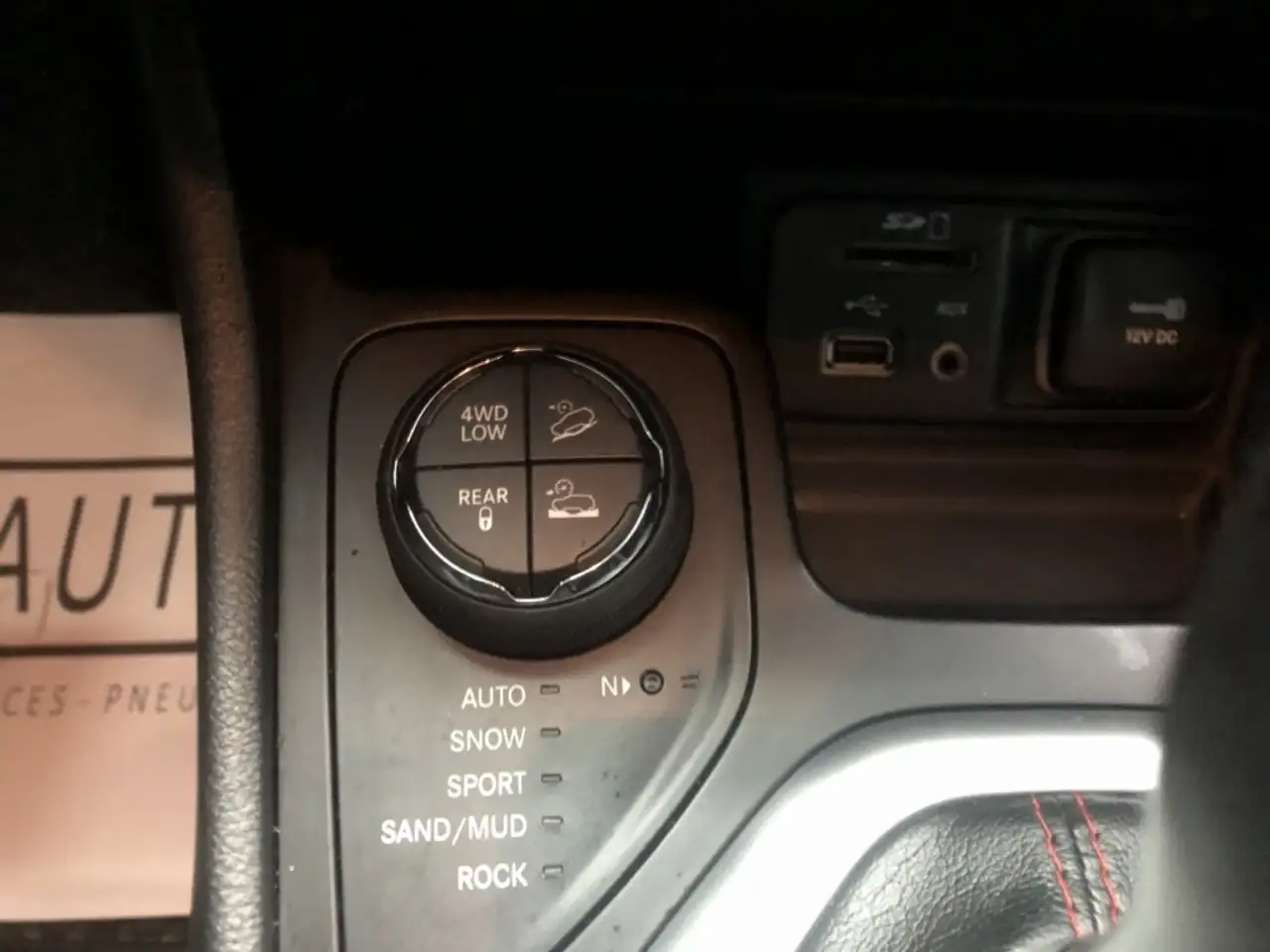 Jeep Cherokee photo Jeep Cherokee