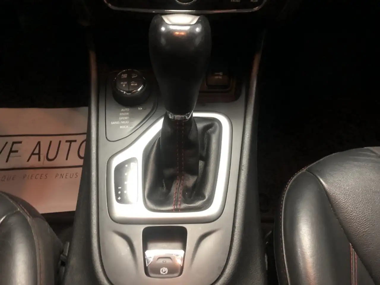 Jeep Cherokee photo Jeep Cherokee