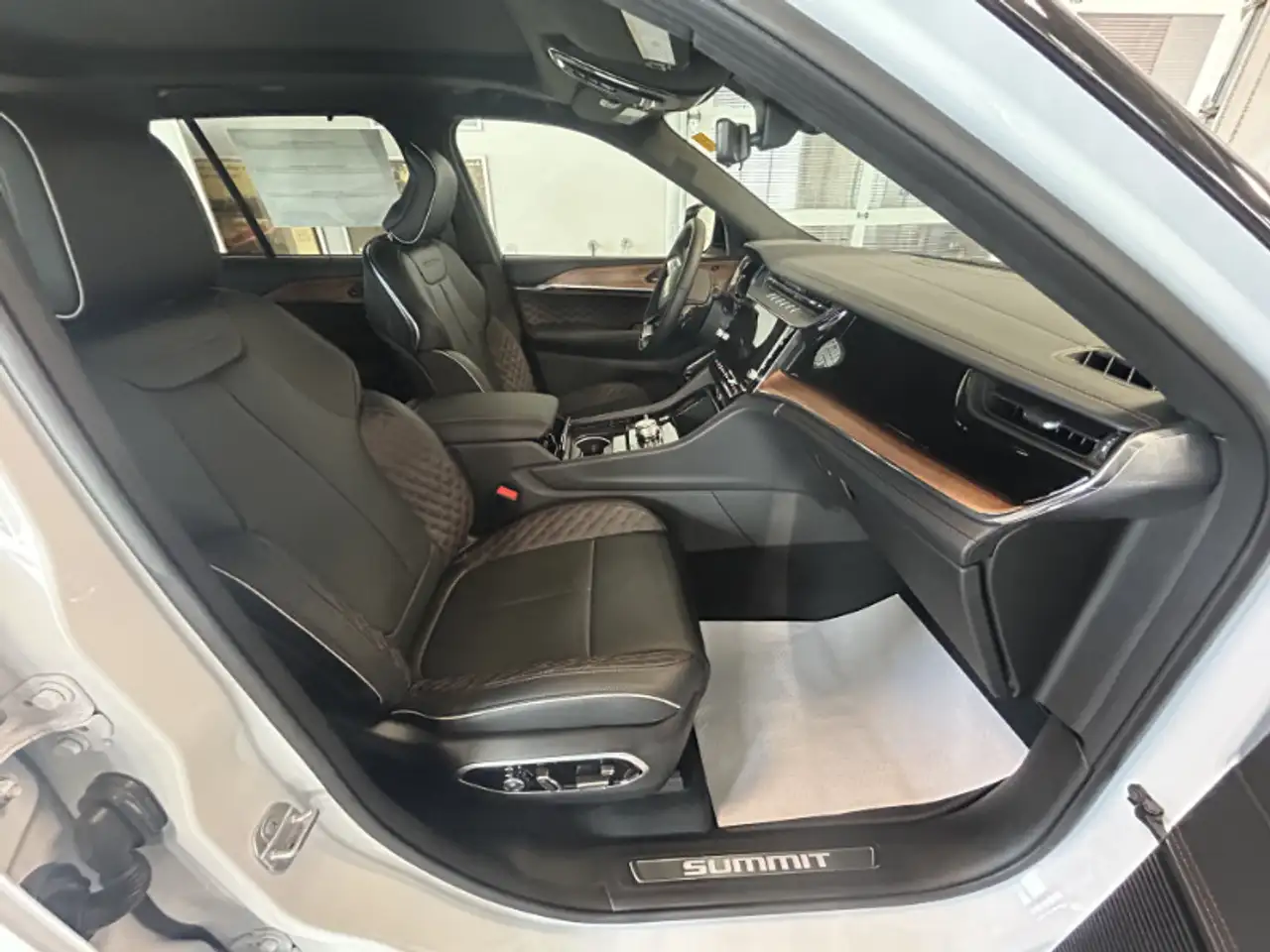 Jeep Grand Cherokee fotografie Jeep Grand Cherokee