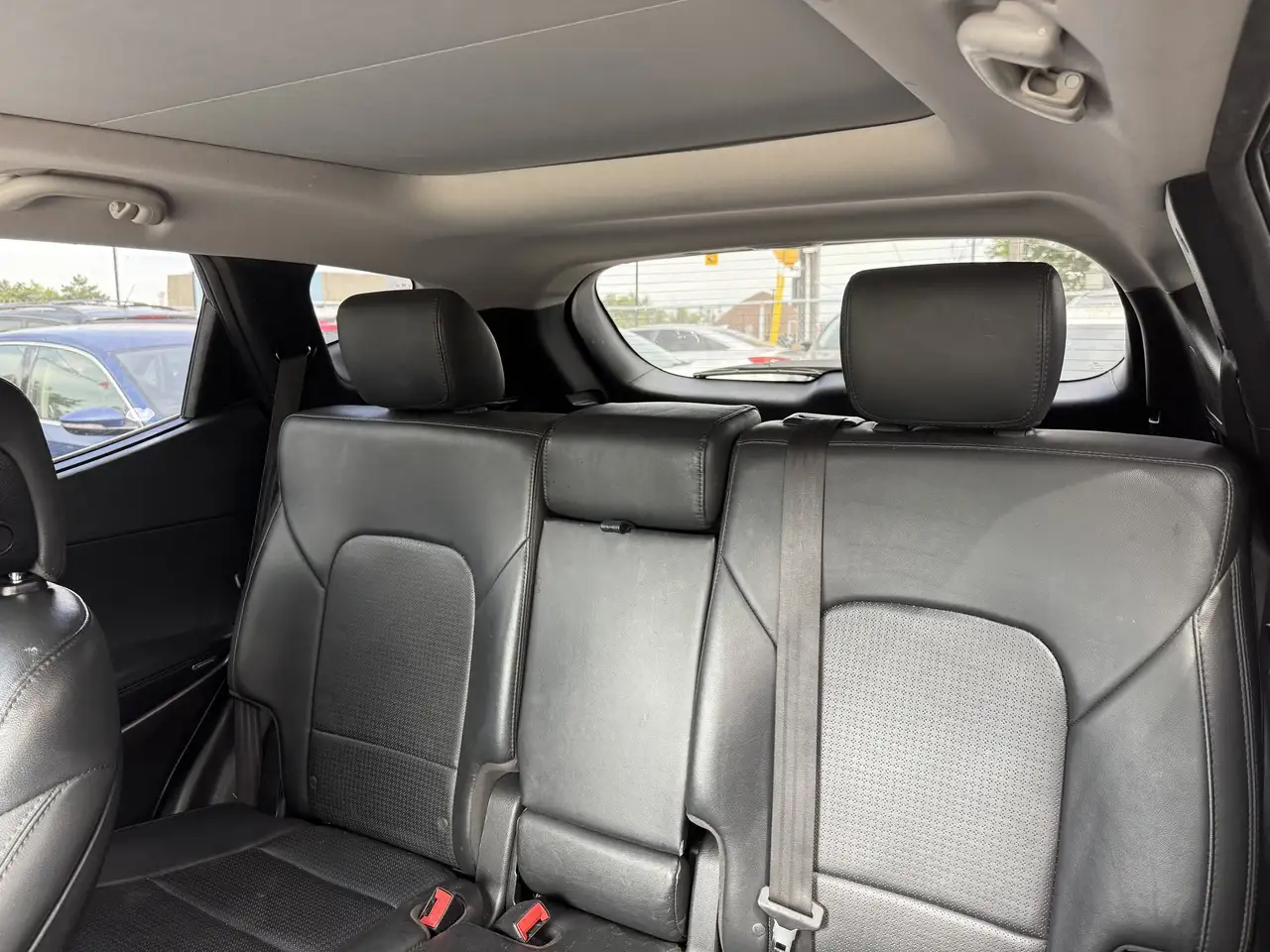 Hyundai SANTA FE photo Hyundai SANTA FE