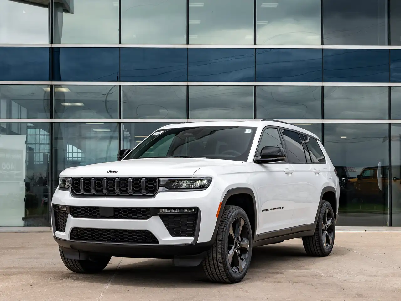 Jeep Grand Cherokee photo Jeep Grand Cherokee