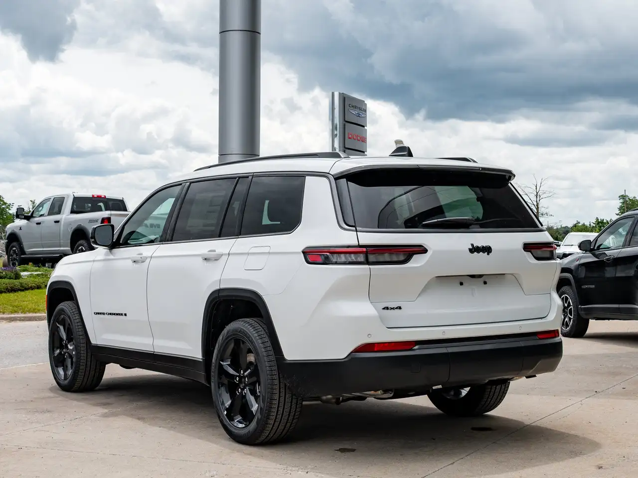 Jeep Grand Cherokee photo Jeep Grand Cherokee