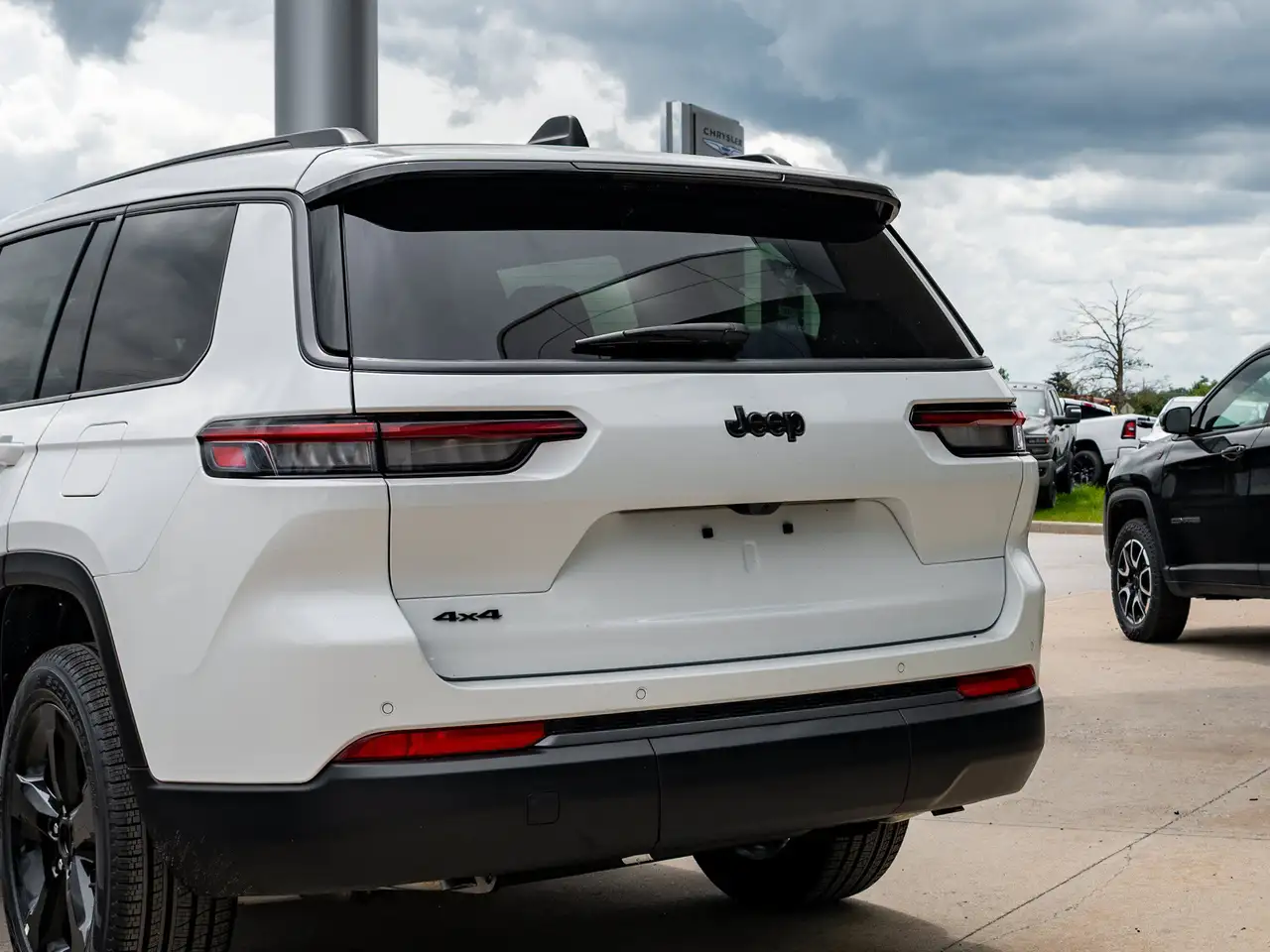Jeep Grand Cherokee photo Jeep Grand Cherokee
