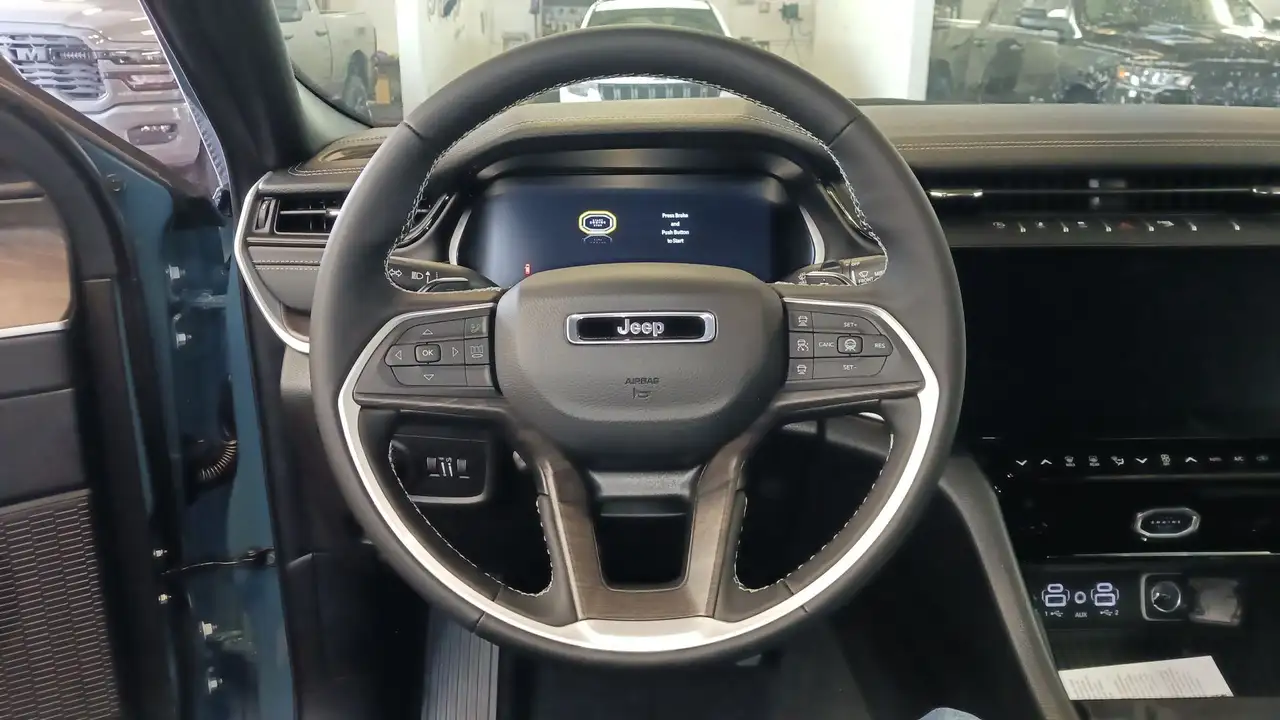 Jeep Grand Cherokee снимка Jeep Grand Cherokee