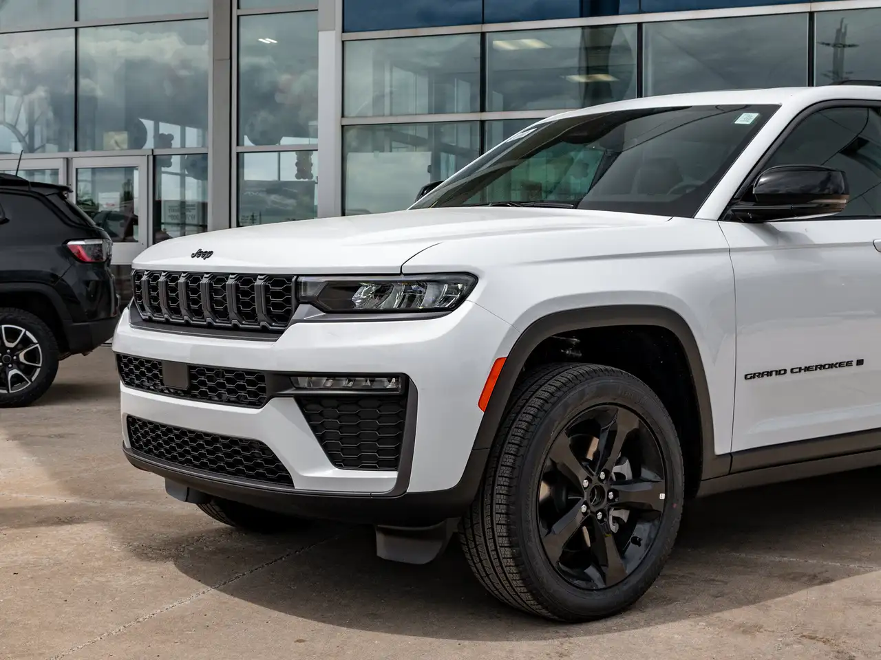 Jeep Grand Cherokee photo Jeep Grand Cherokee